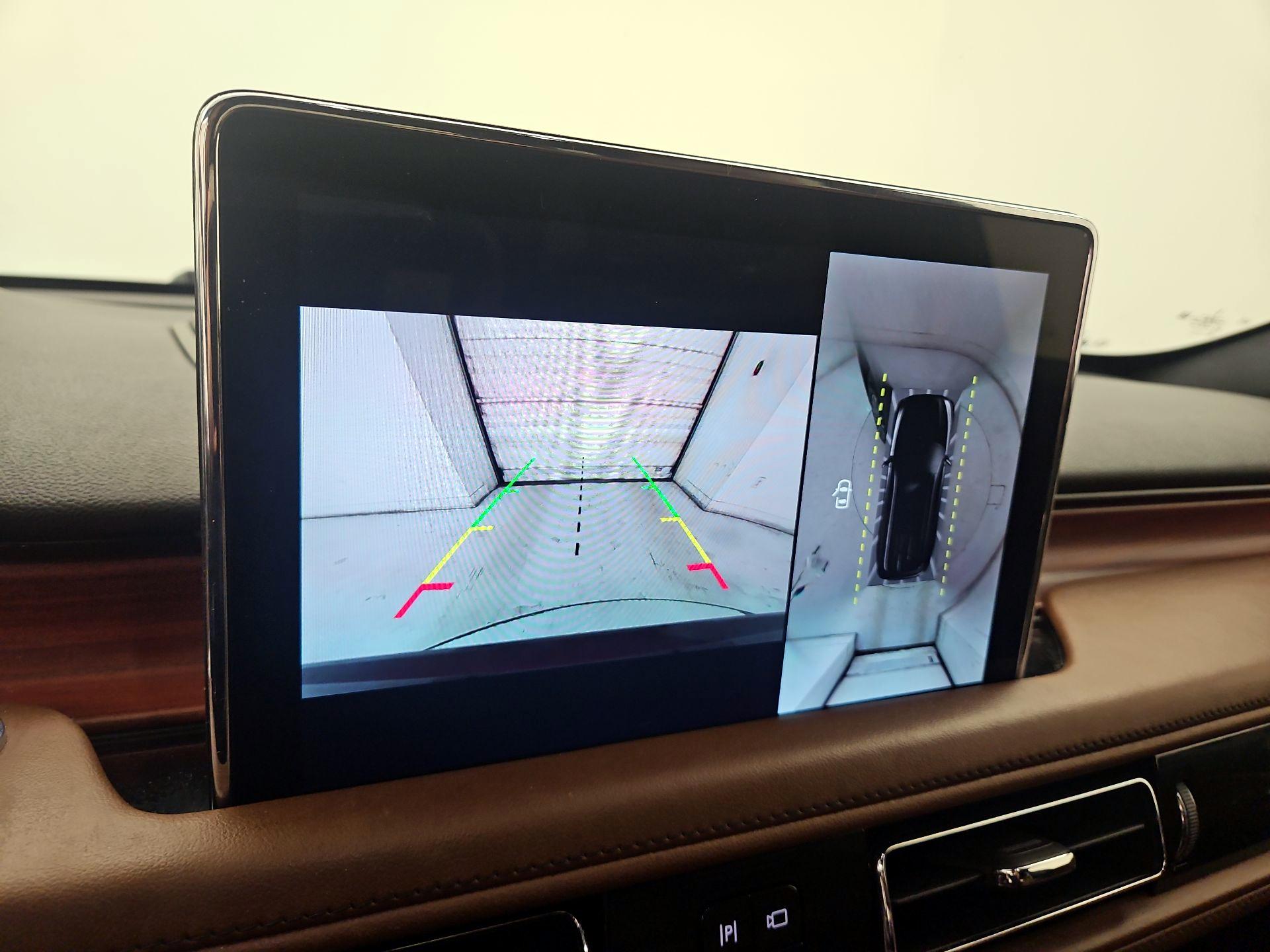 Thumbnail: 2021 Lincoln Aviator - 15