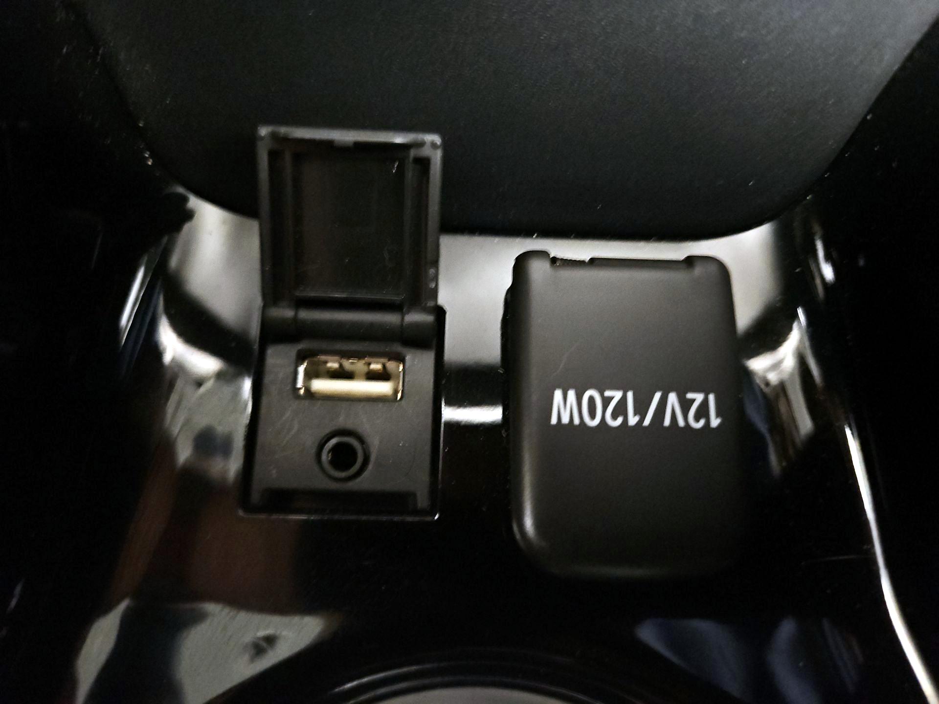 Thumbnail: 2019 Toyota Prius - 18