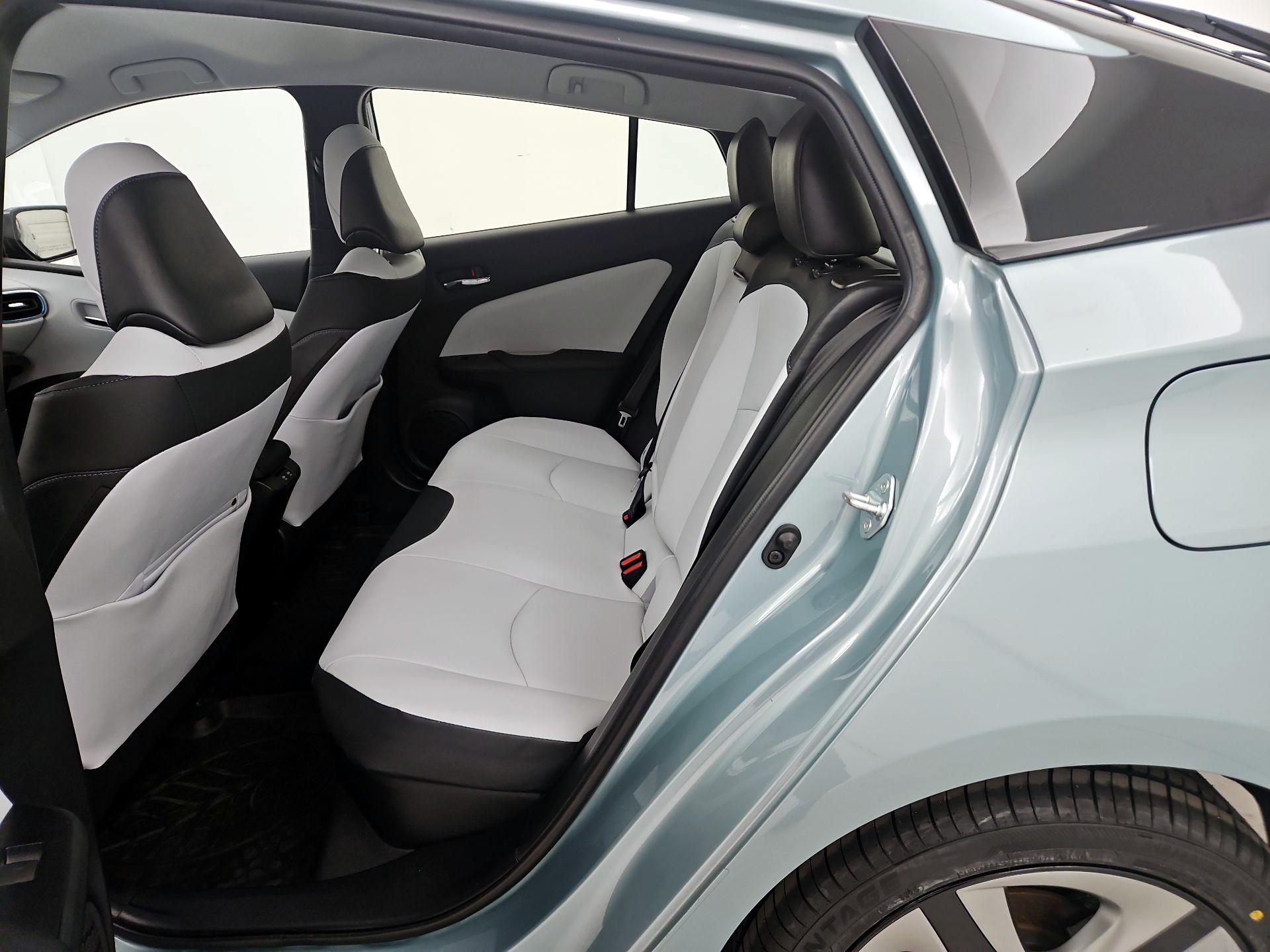 Thumbnail: 2019 Toyota Prius - 19