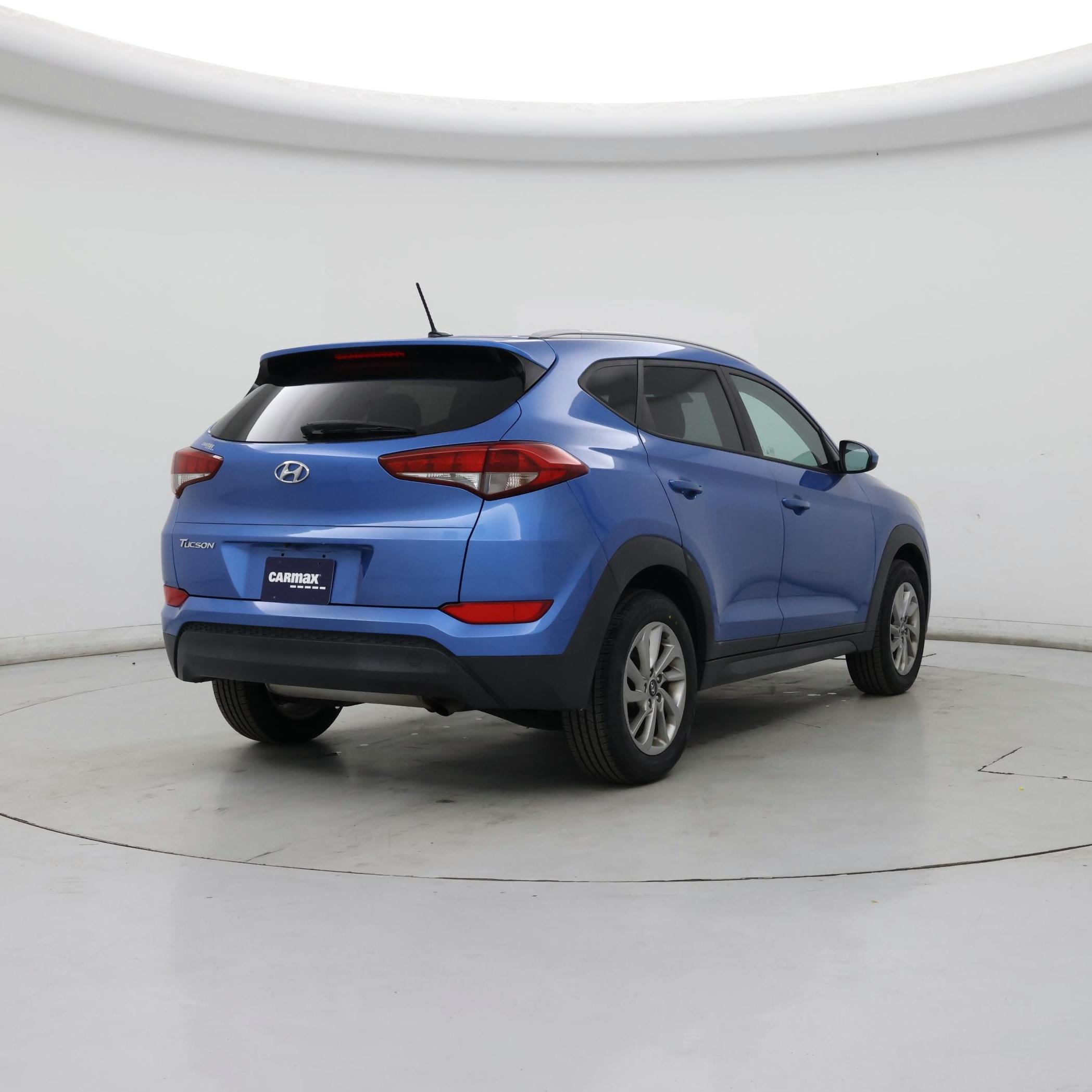 Thumbnail: 2016 Hyundai Tucson - 8