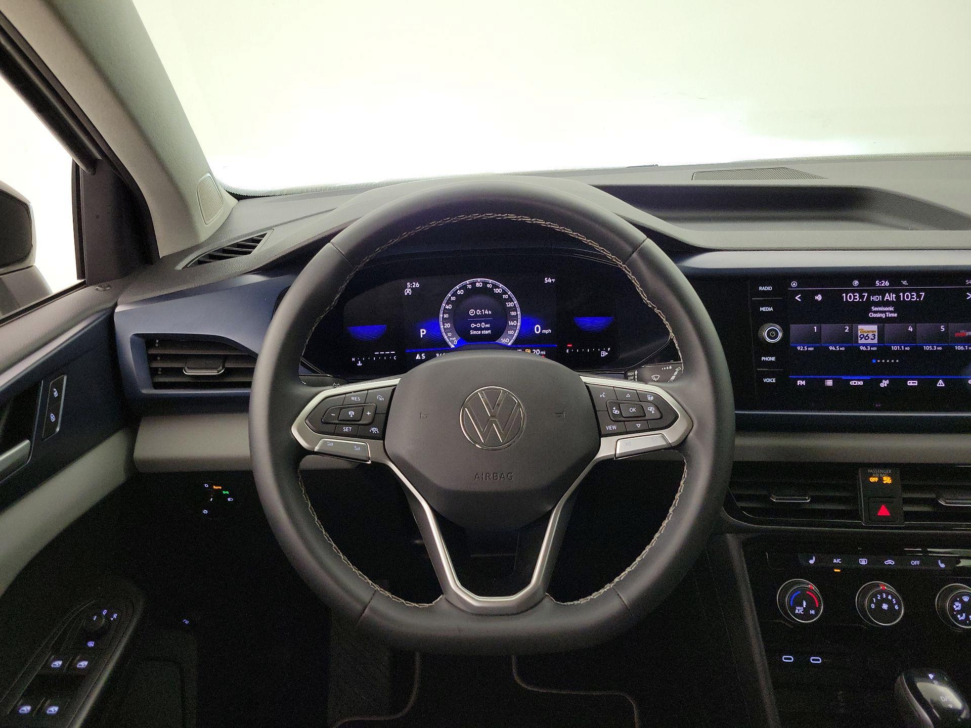 Thumbnail: 2023 Volkswagen Taos - 10