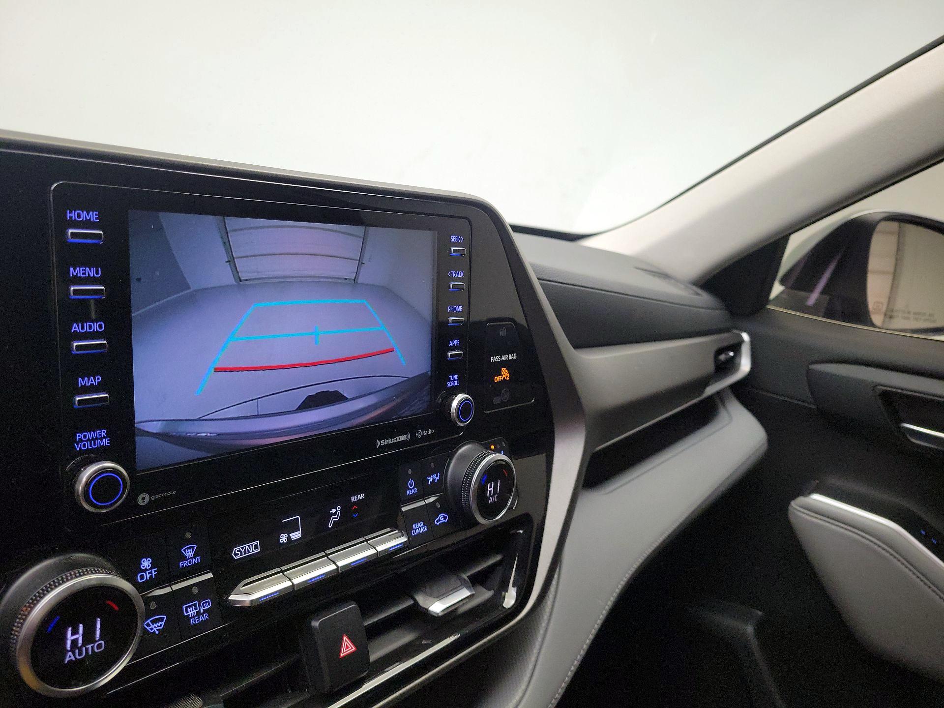 Thumbnail: 2022 Toyota Highlander - 14