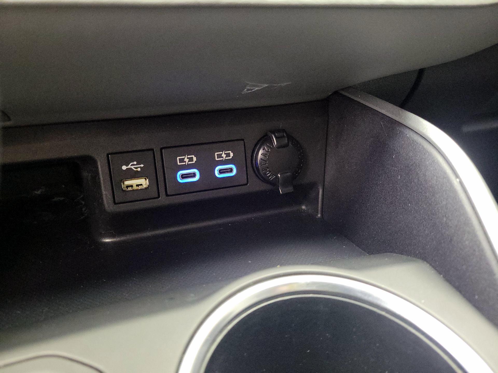 Thumbnail: 2022 Toyota Highlander - 18