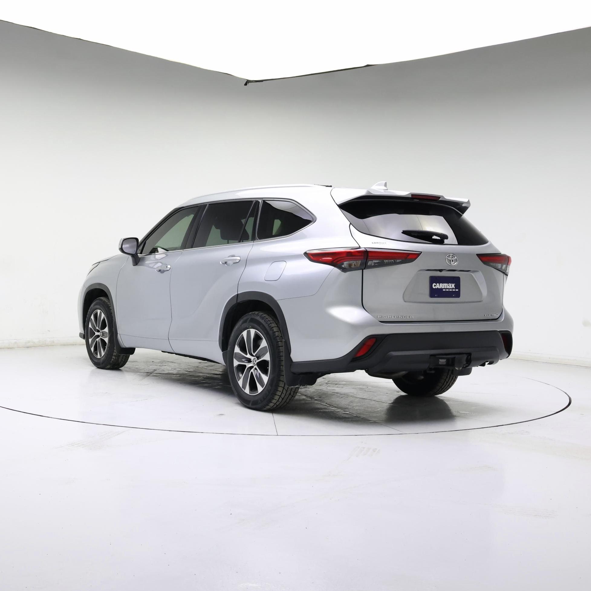 Thumbnail: 2022 Toyota Highlander - 2