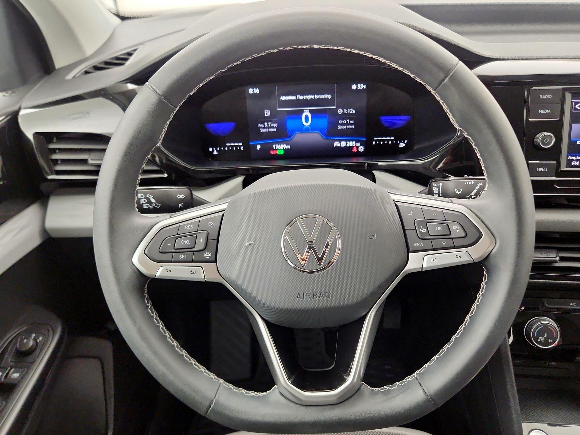 Thumbnail: 2023 Volkswagen Taos - 10