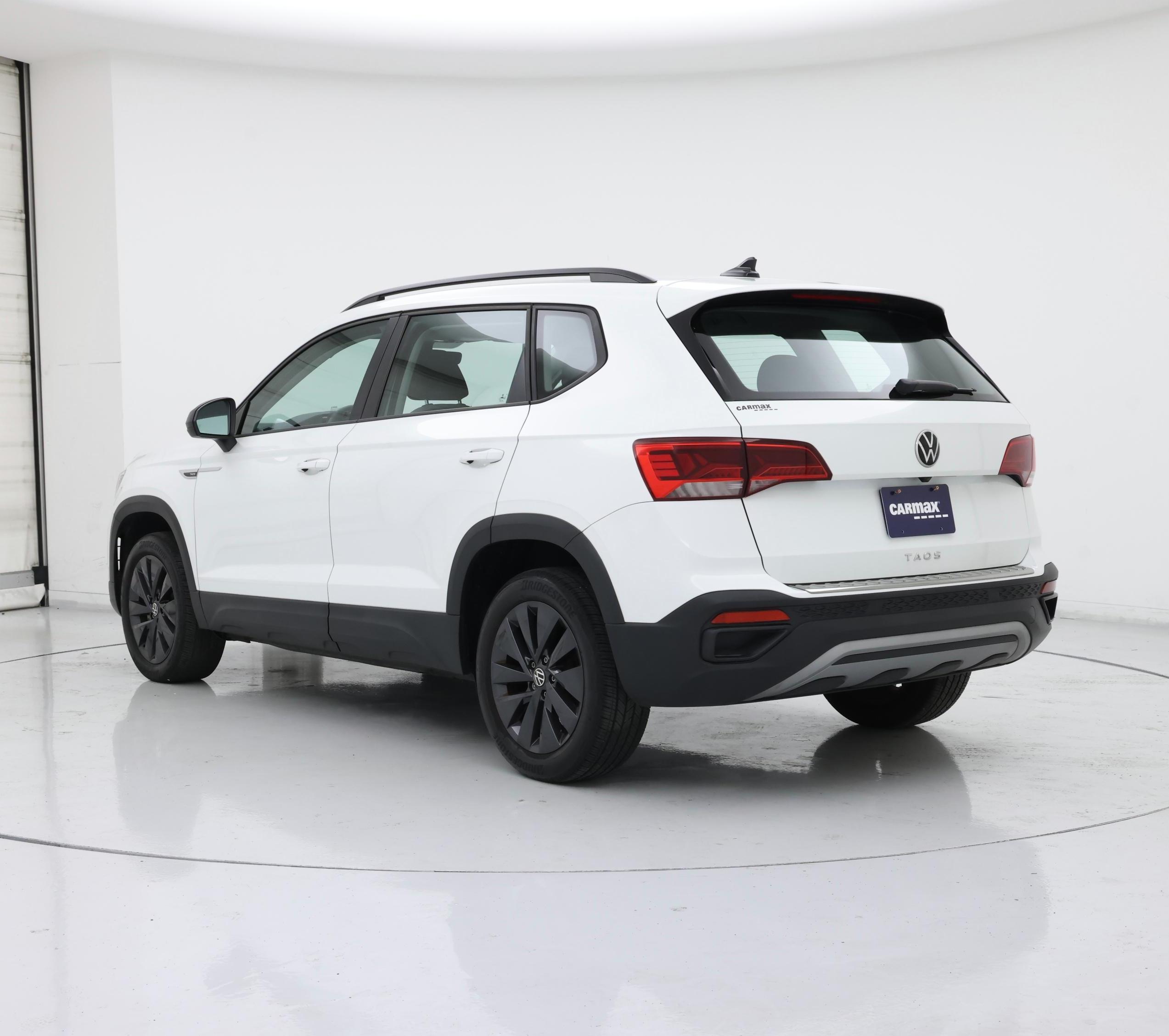 Thumbnail: 2023 Volkswagen Taos - 2