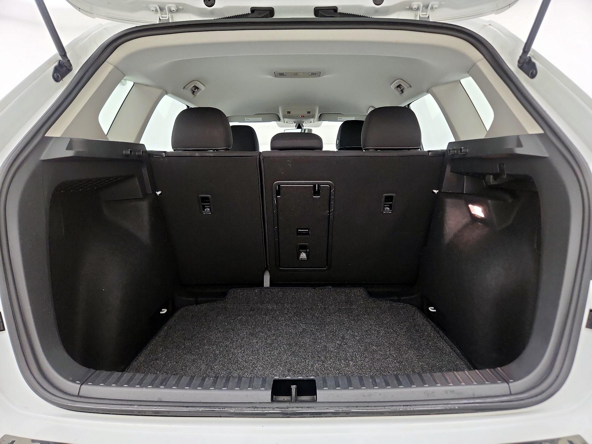 Thumbnail: 2023 Volkswagen Taos - 20