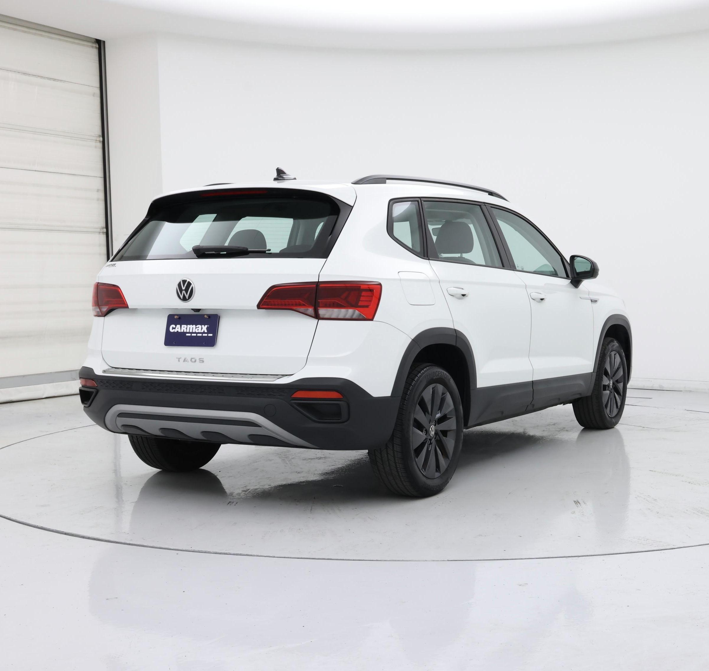 Thumbnail: 2023 Volkswagen Taos - 8