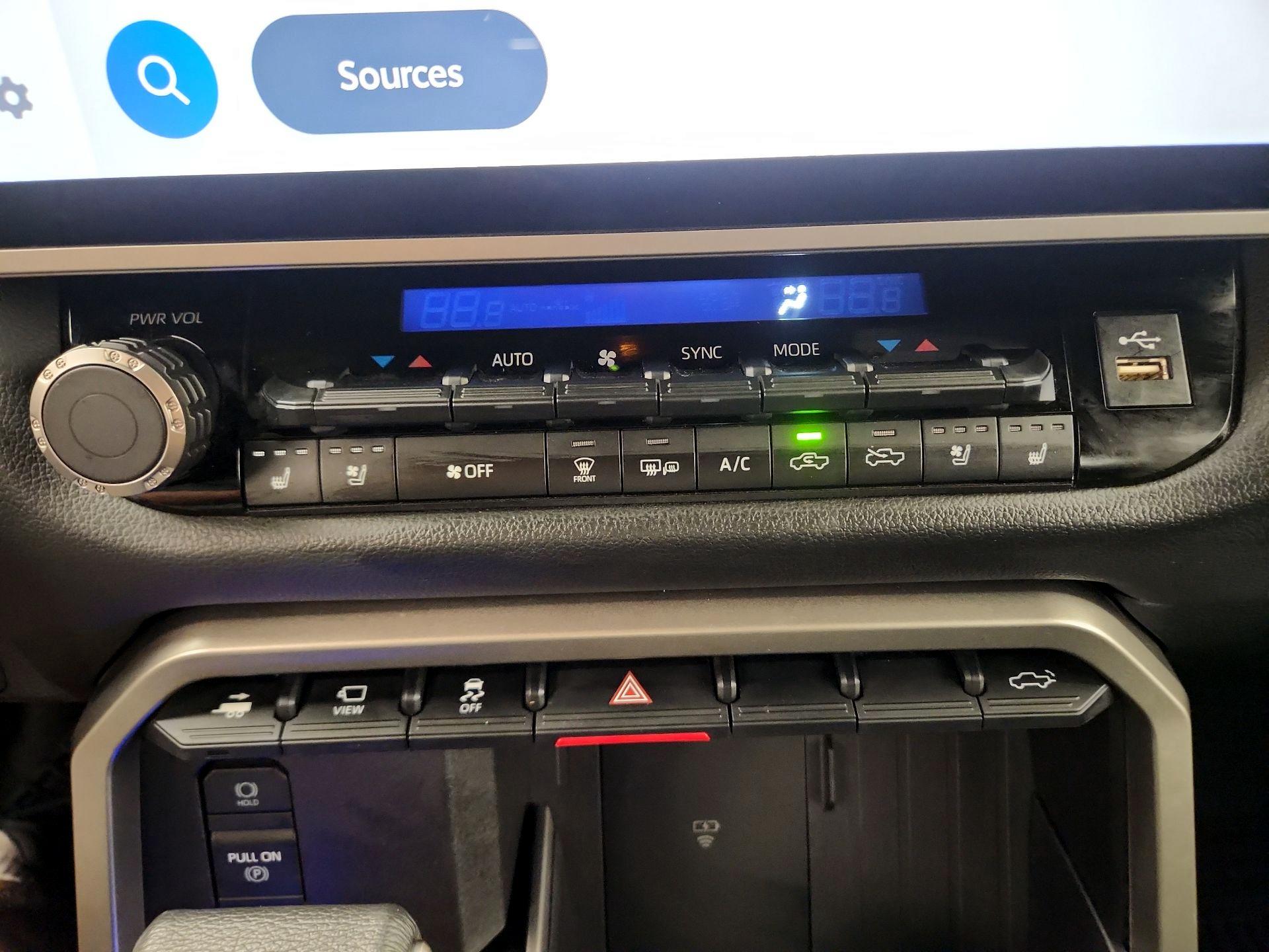 Thumbnail: 2025 Toyota Tundra - 14