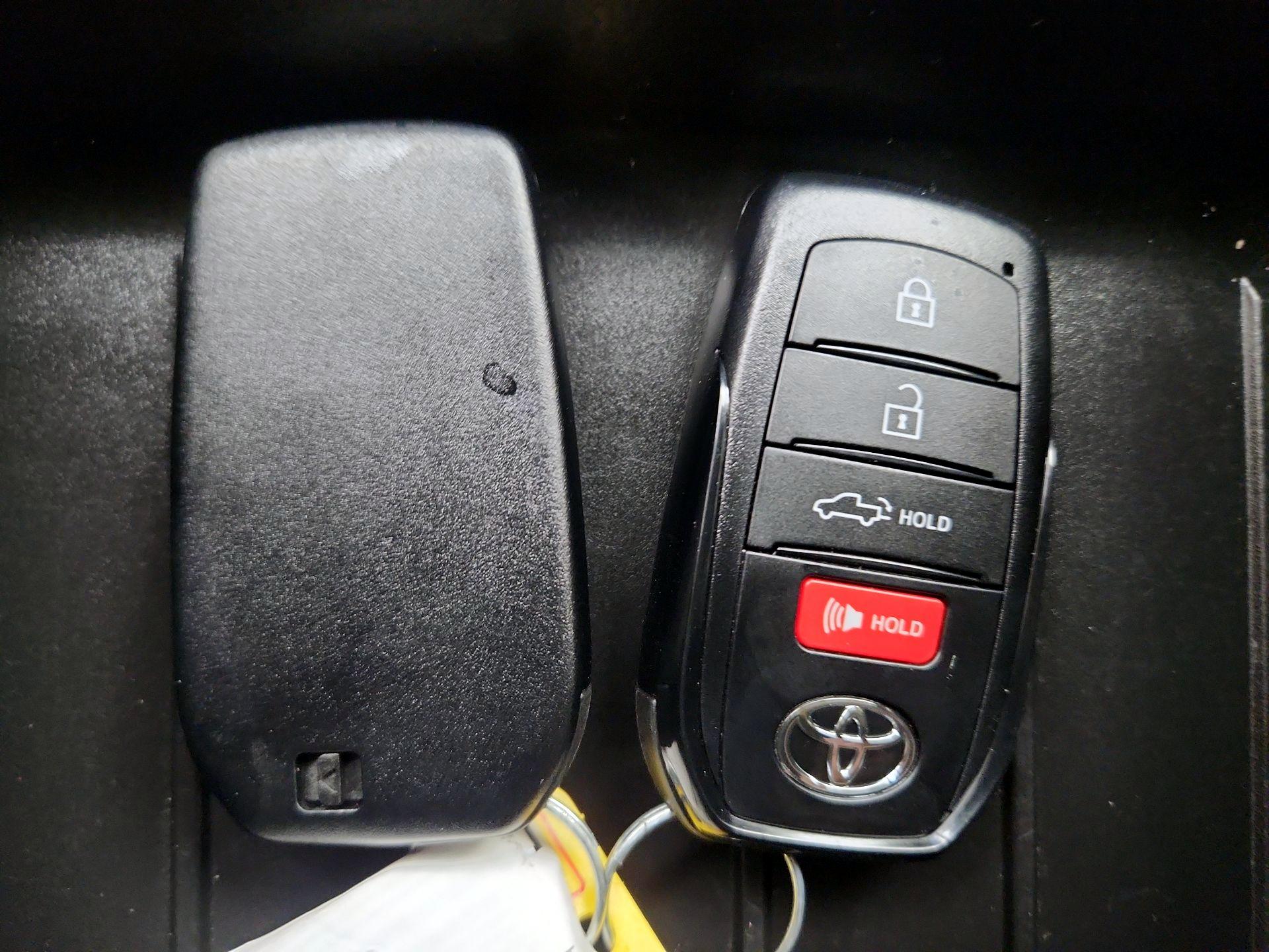 Thumbnail: 2025 Toyota Tundra - 18