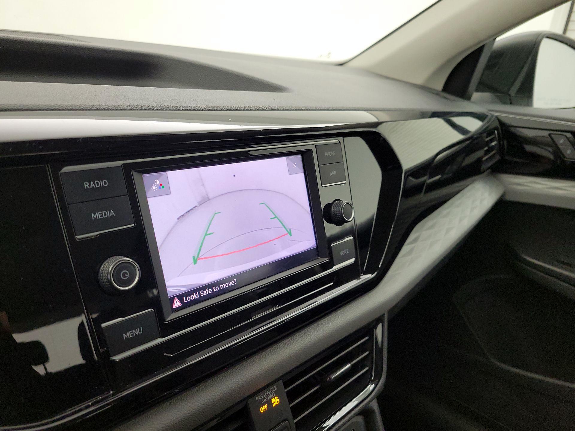 Thumbnail: 2022 Volkswagen Taos - 13