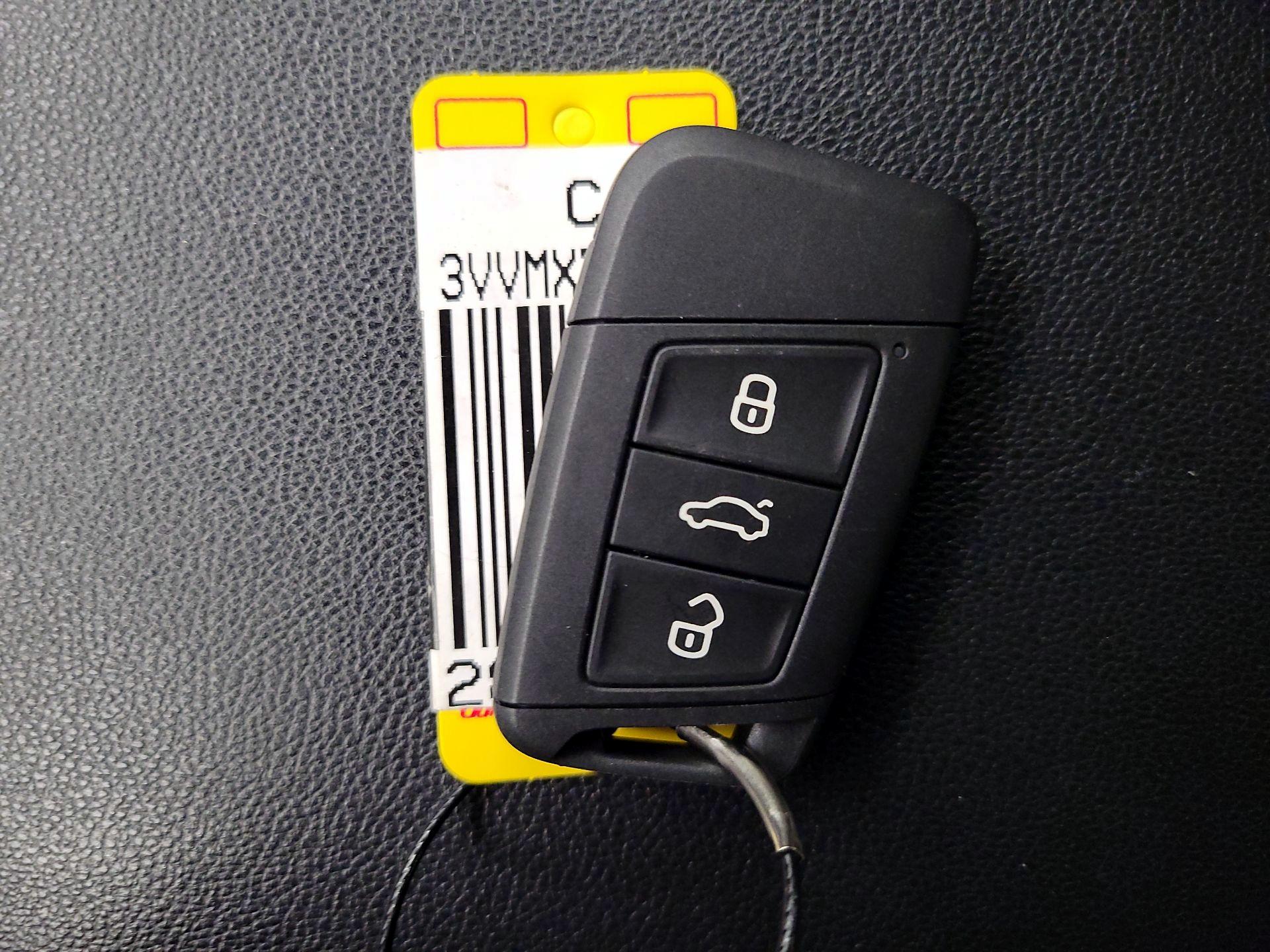 Thumbnail: 2022 Volkswagen Taos - 20