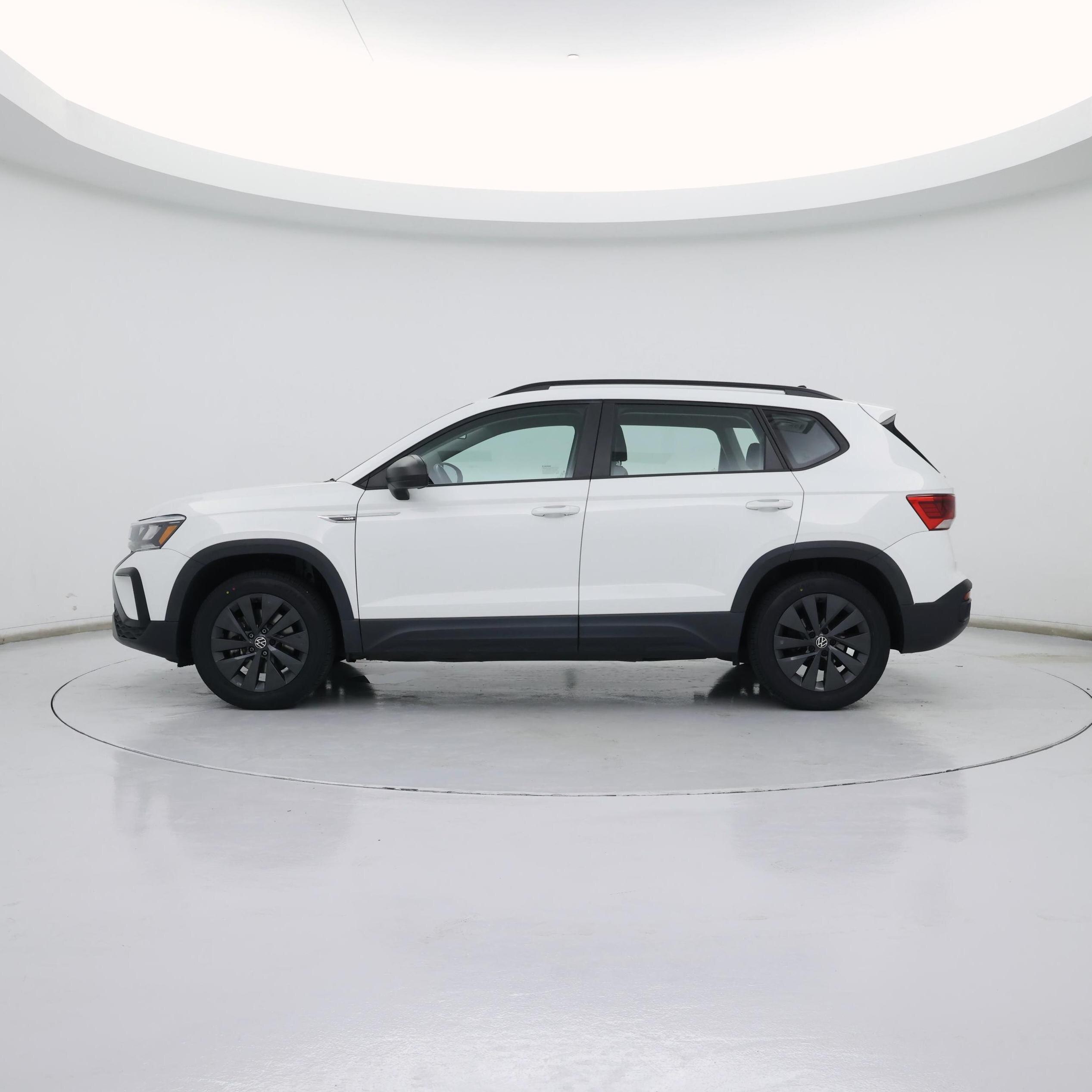 Thumbnail: 2022 Volkswagen Taos - 3