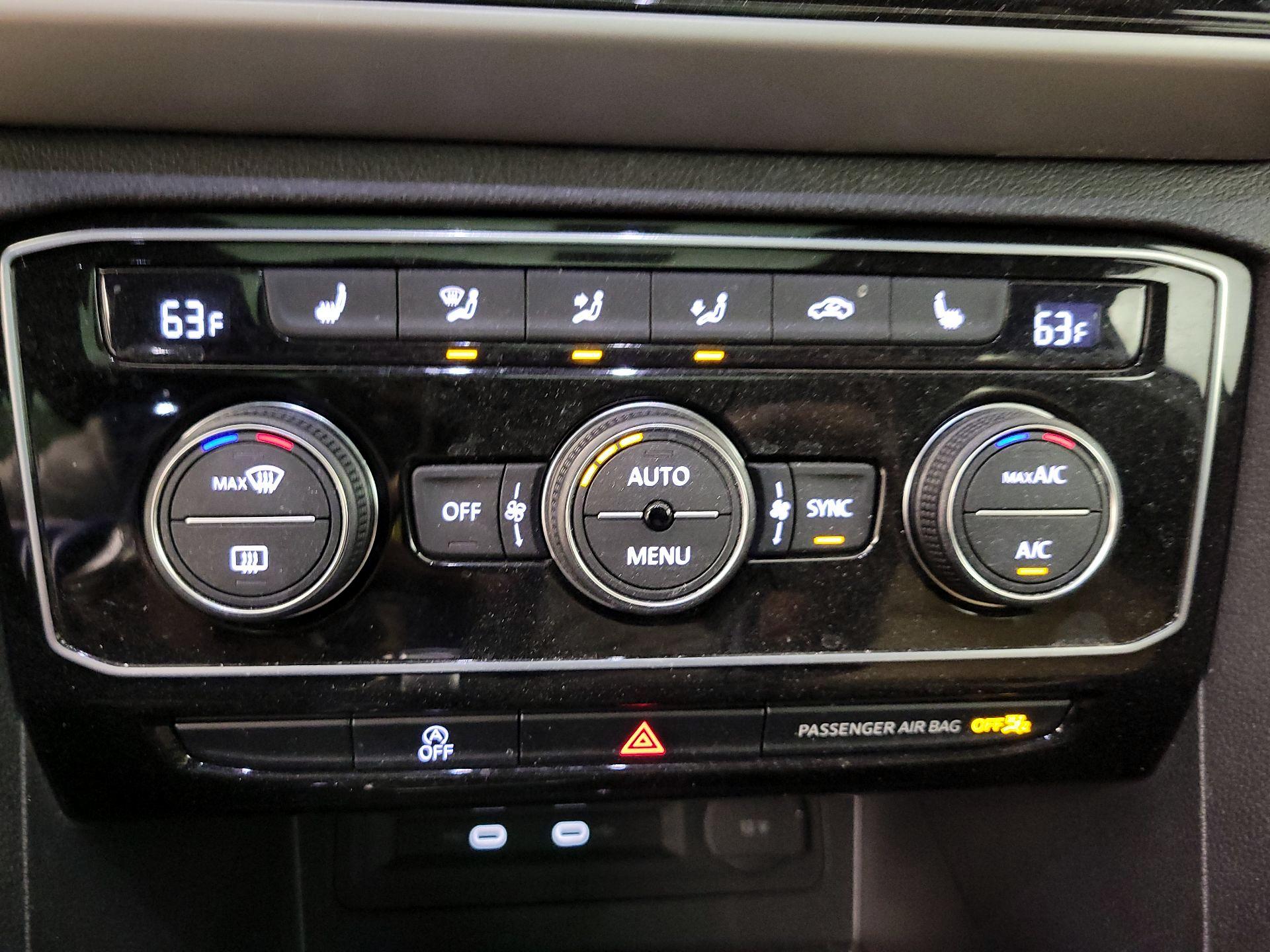 Thumbnail: 2023 Volkswagen Atlas - 16