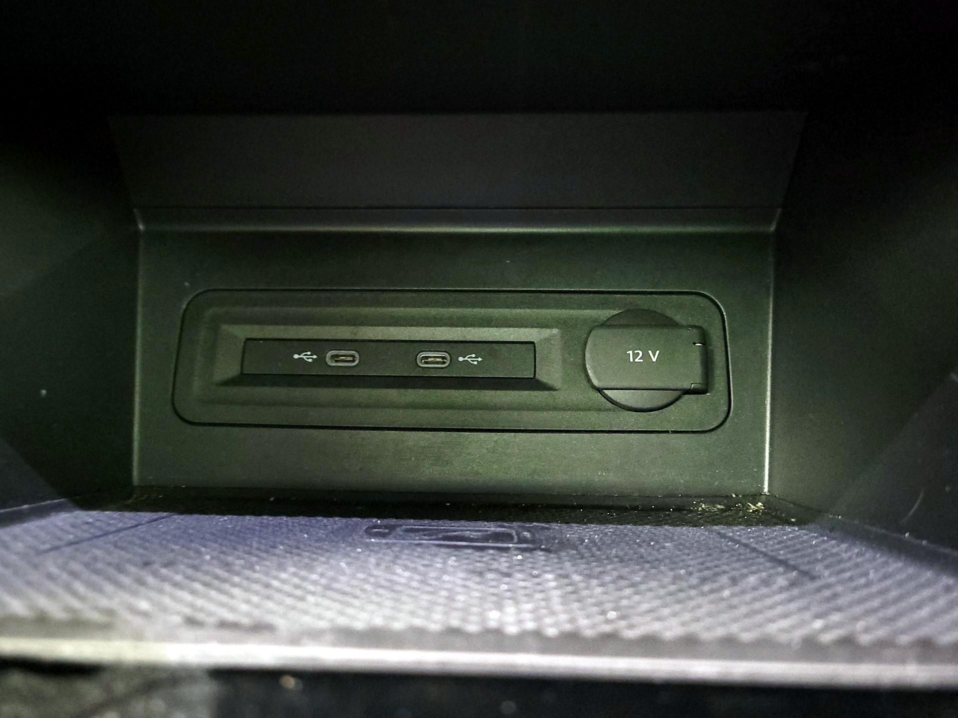 Thumbnail: 2023 Volkswagen Atlas - 18