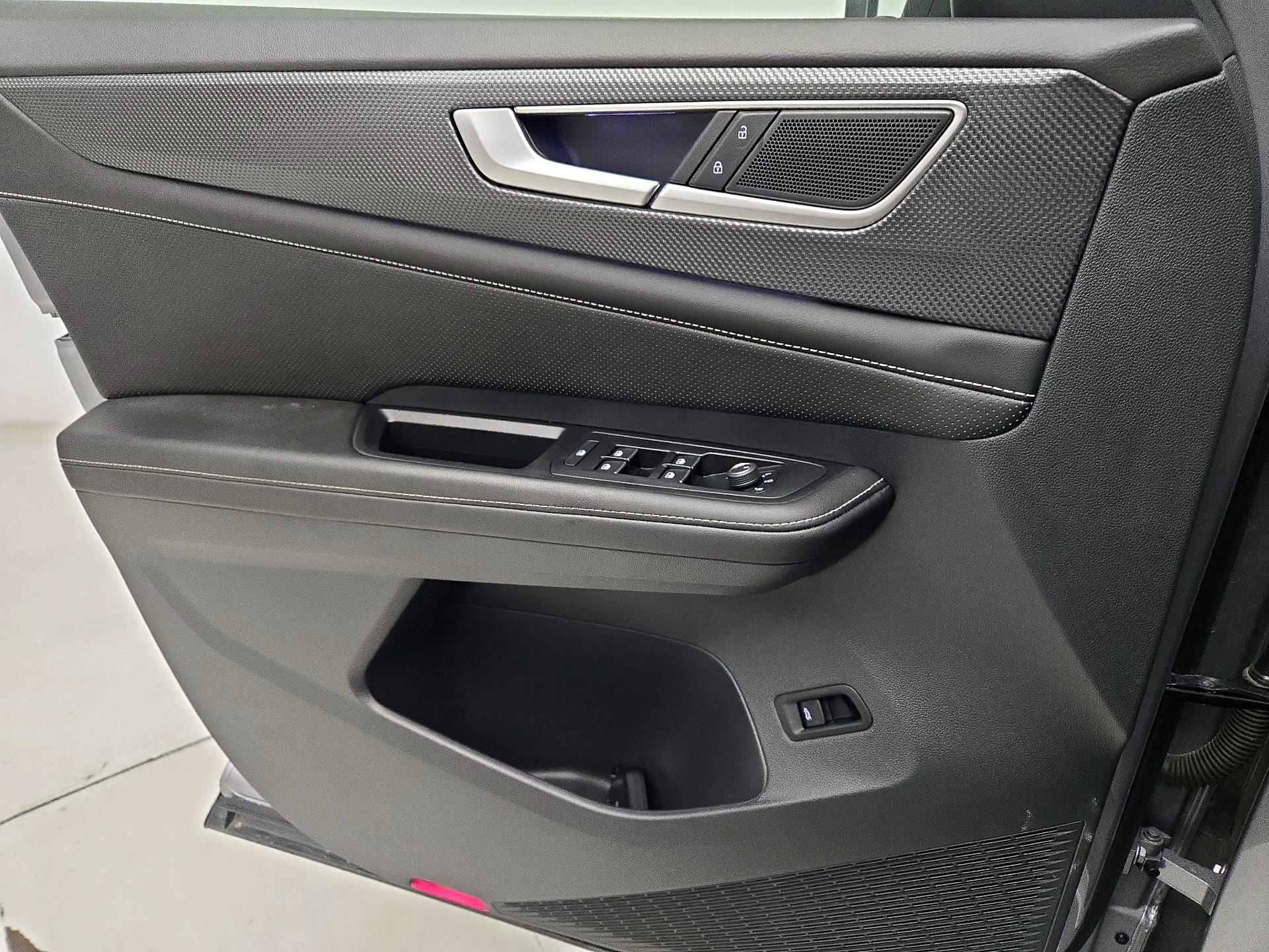 Thumbnail: 2024 Volkswagen Atlas - 12