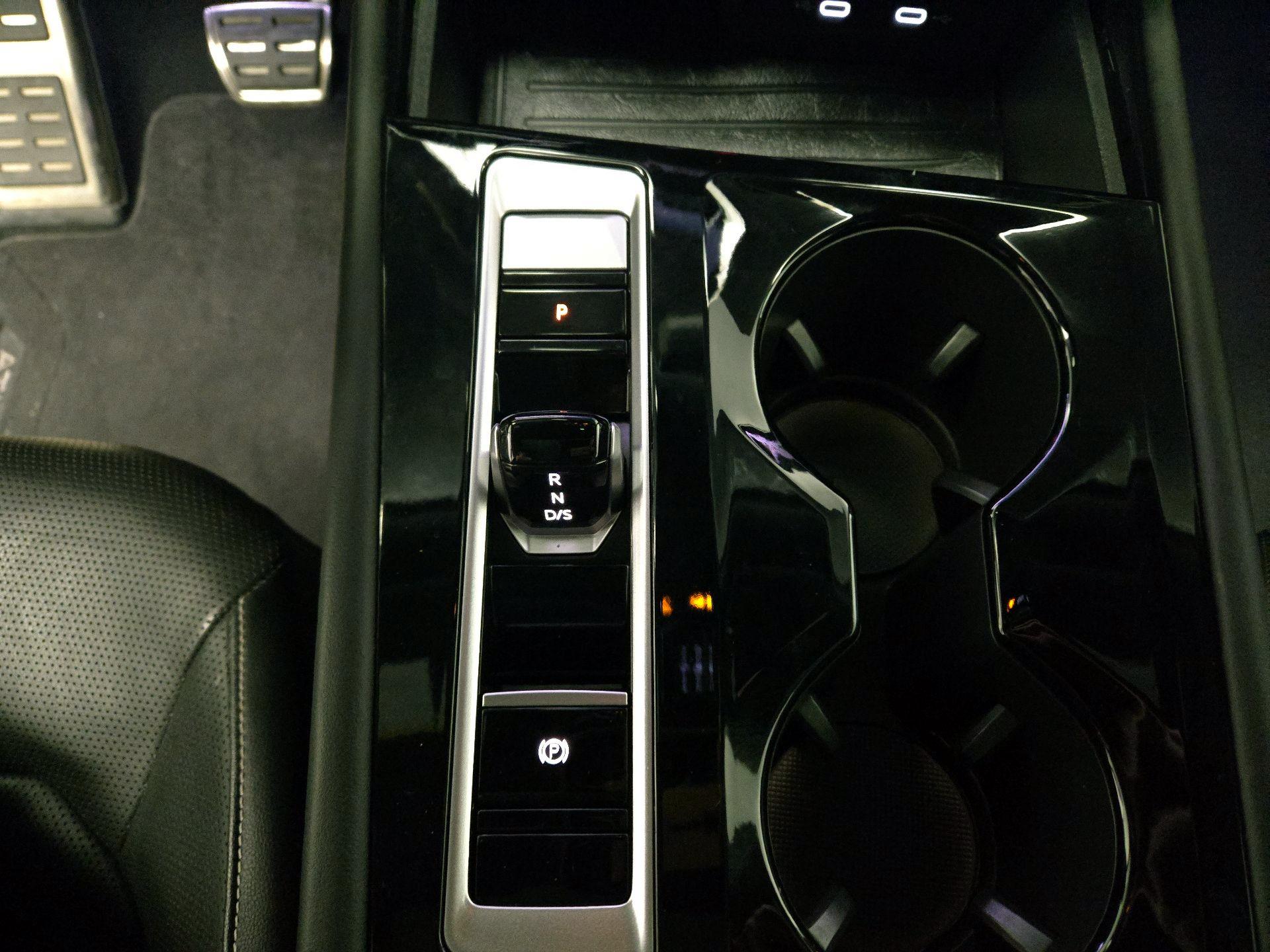 Thumbnail: 2024 Volkswagen Atlas - 18