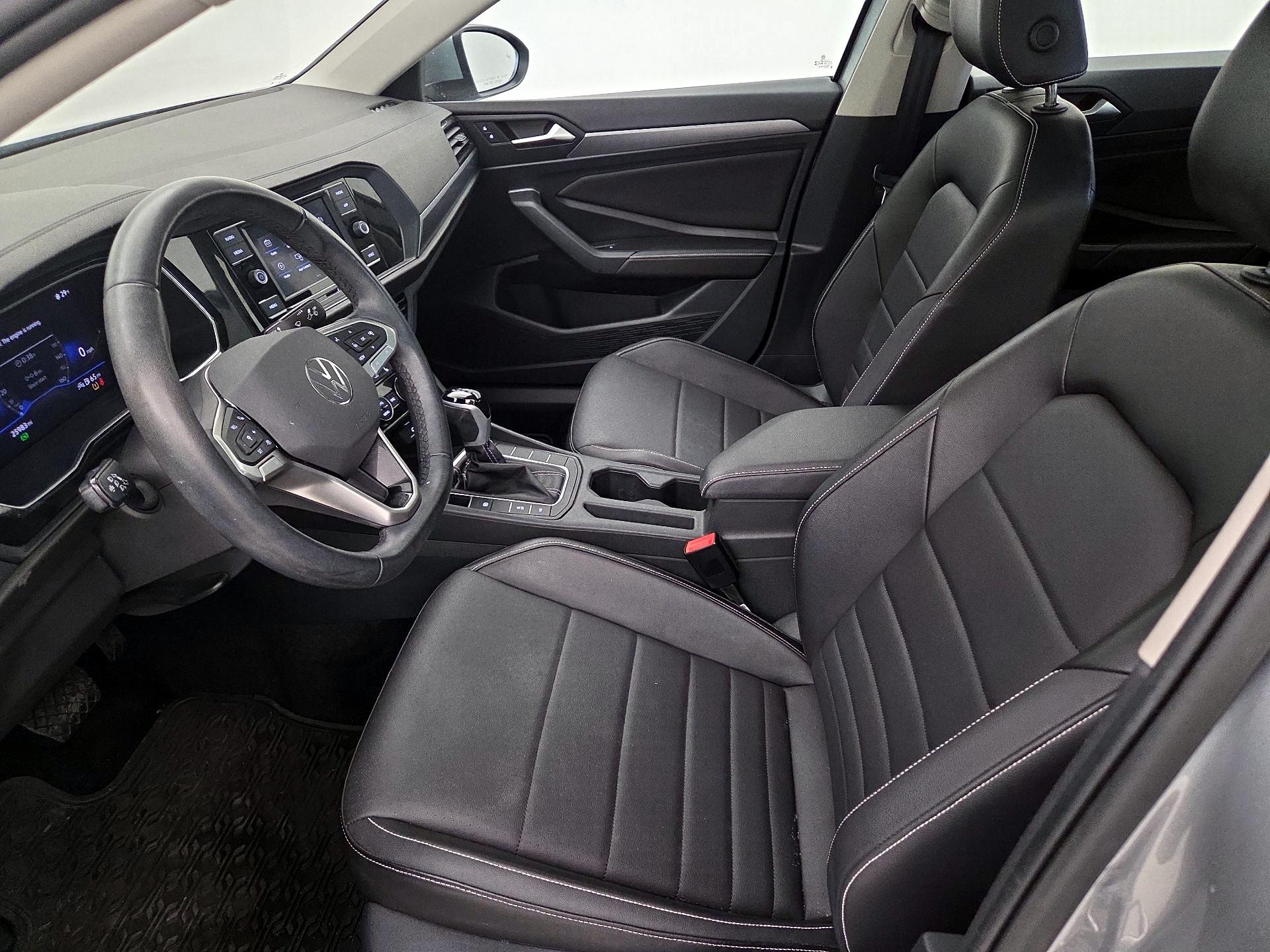 Thumbnail: 2023 Volkswagen Jetta - 11