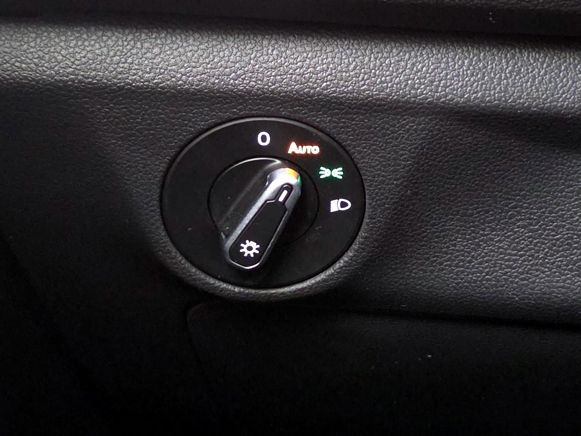 Thumbnail: 2023 Volkswagen Jetta - 13