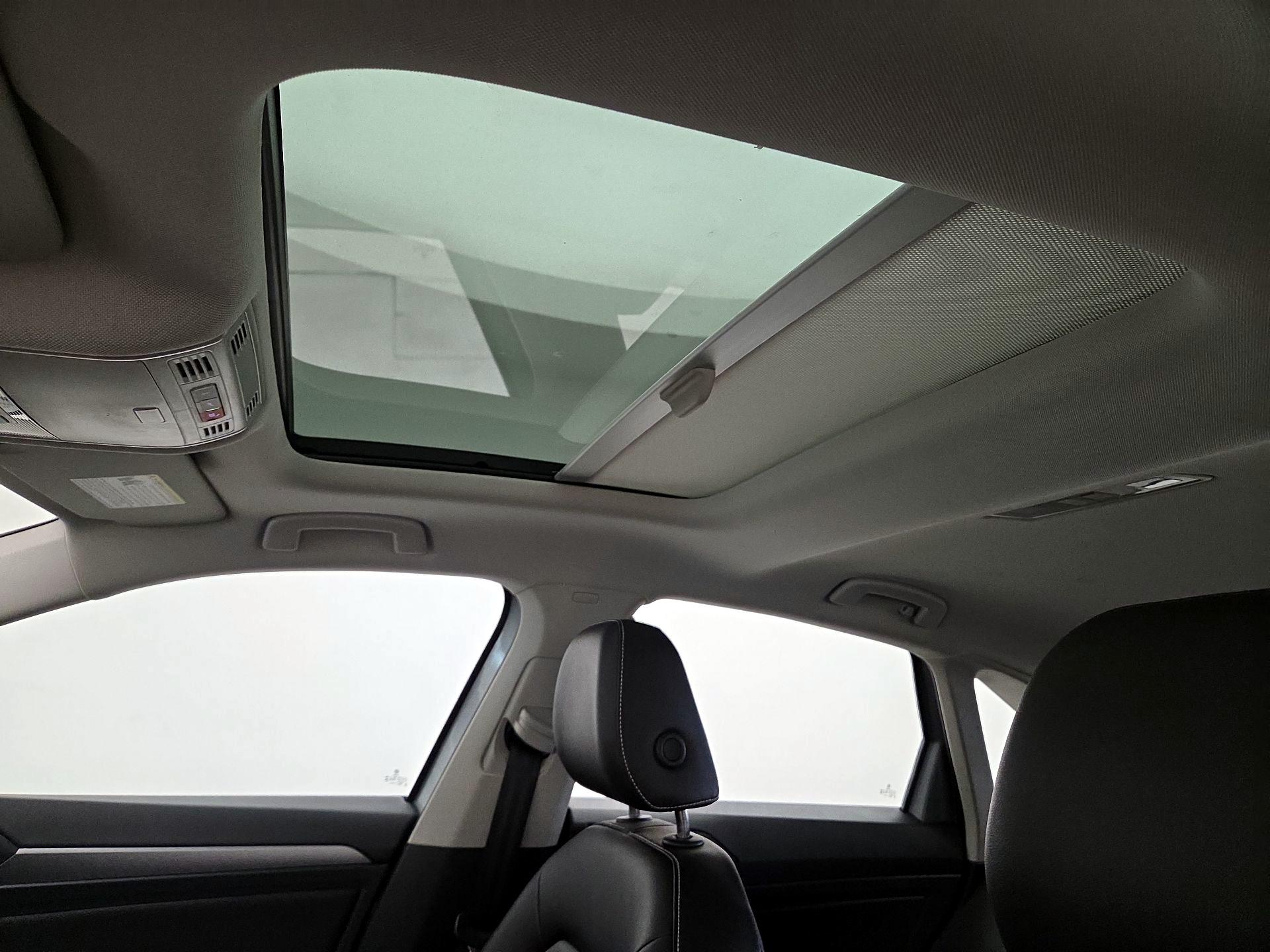 Thumbnail: 2023 Volkswagen Jetta - 19