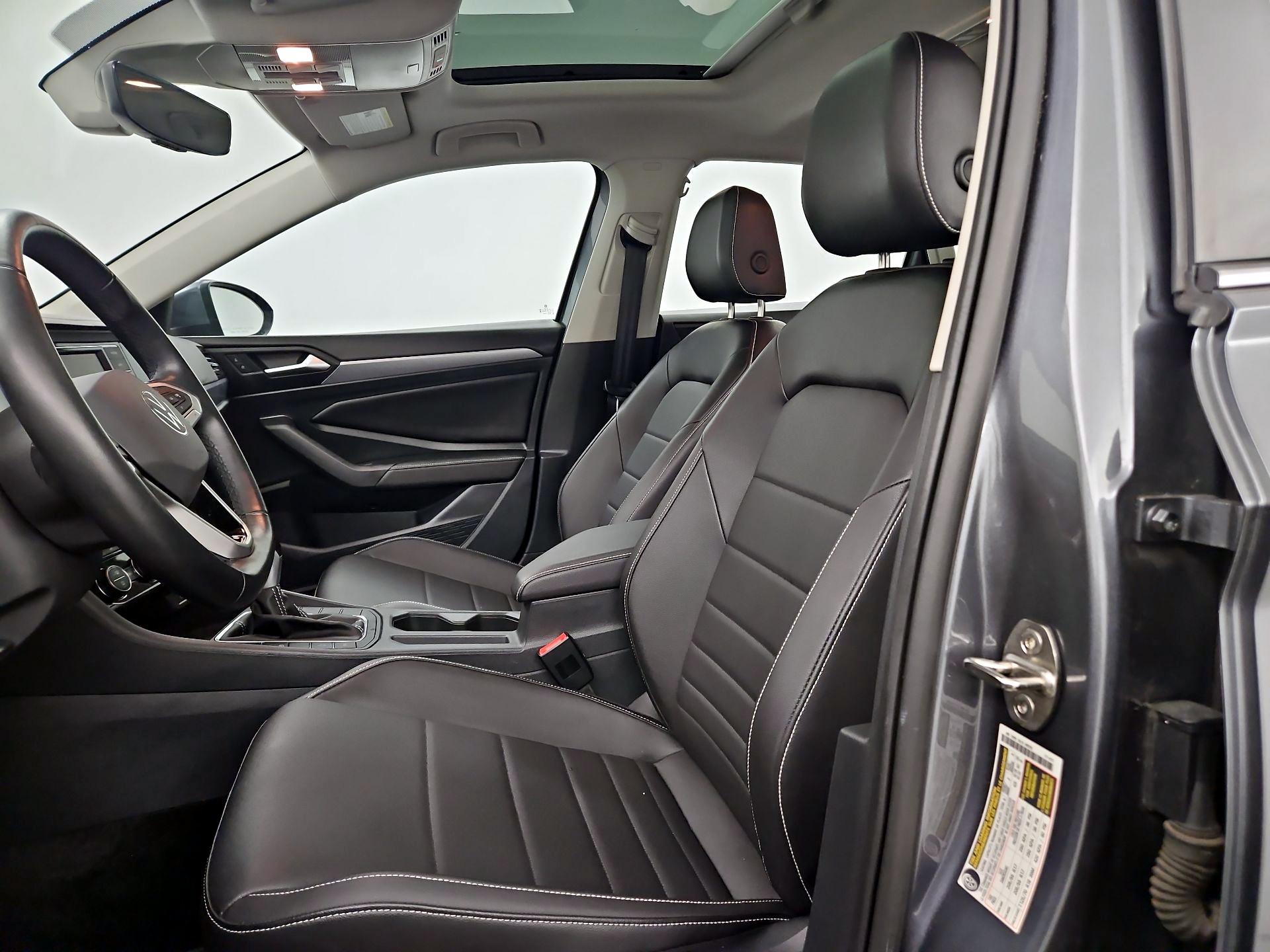 Thumbnail: 2023 Volkswagen Jetta - 11