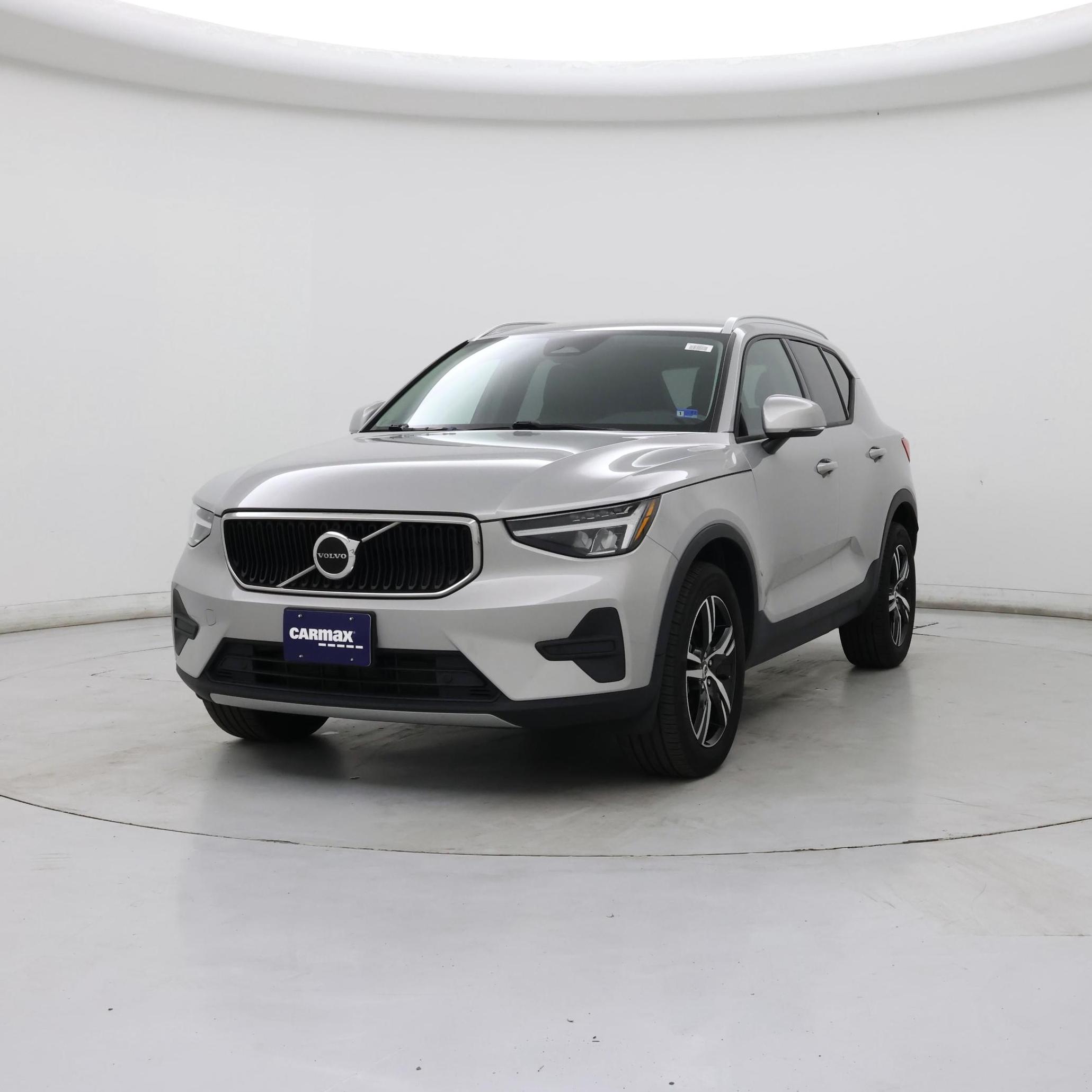 Thumbnail: 2023 Volvo XC40 - 4