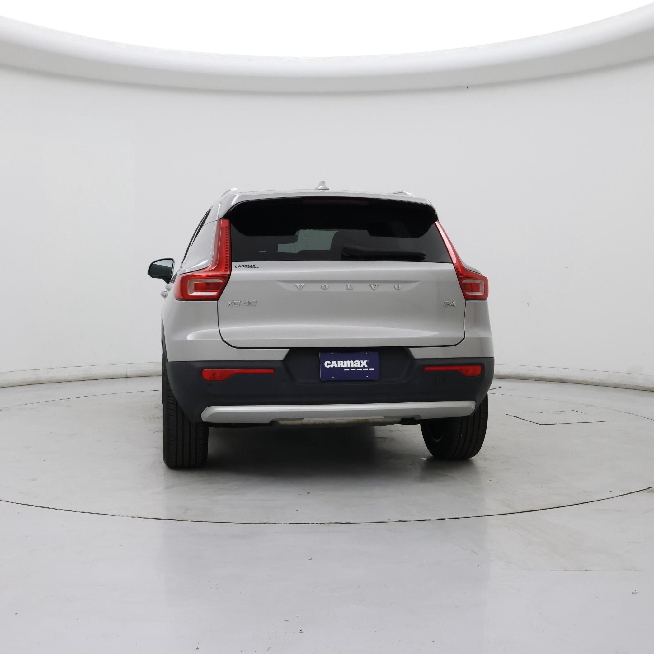 Thumbnail: 2023 Volvo XC40 - 6