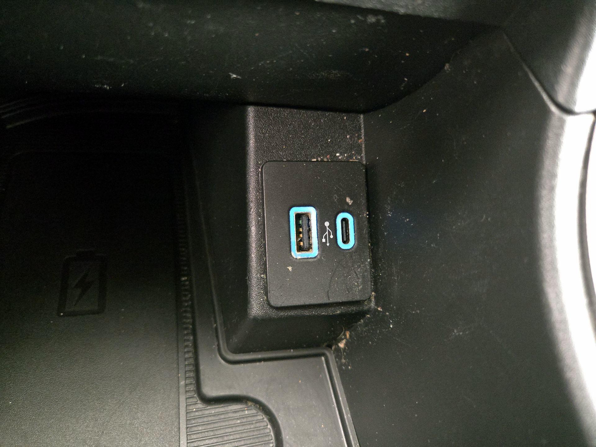 Thumbnail: 2022 Ford Edge - 18