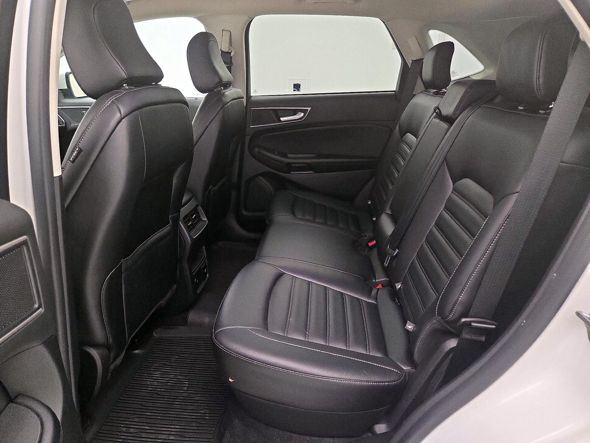 Thumbnail: 2022 Ford Edge - 19