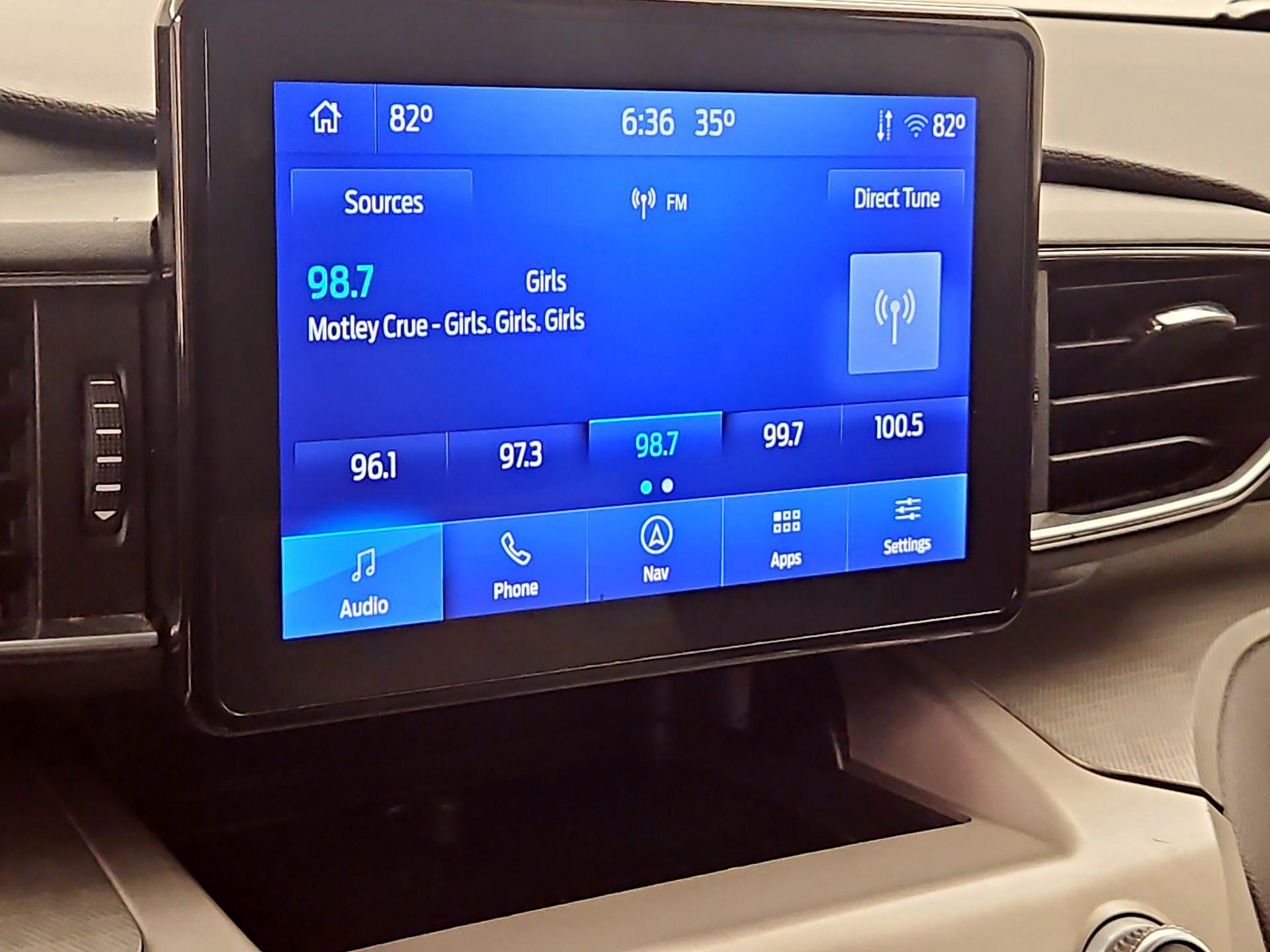 Thumbnail: 2022 Ford Explorer - 16