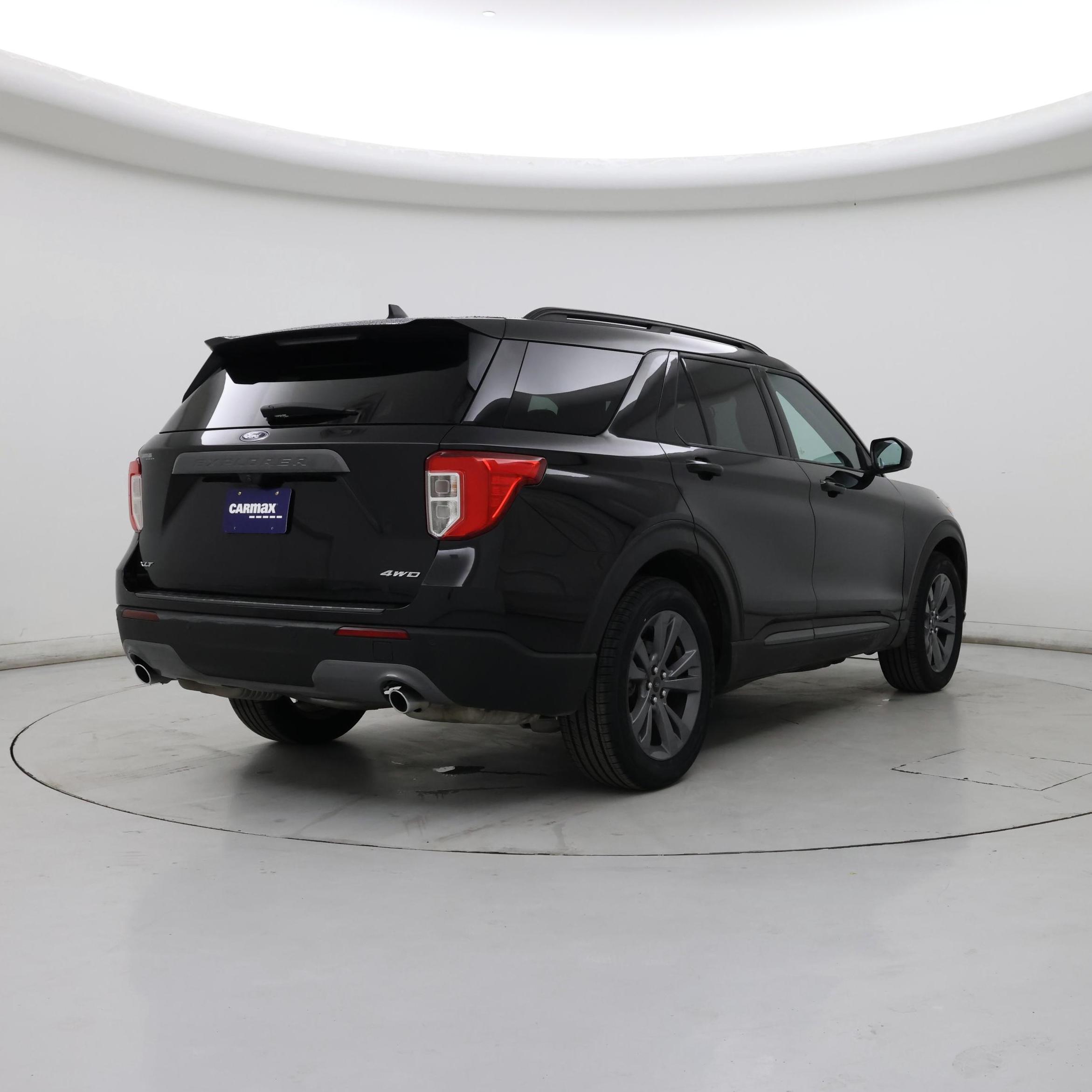 Thumbnail: 2022 Ford Explorer - 8