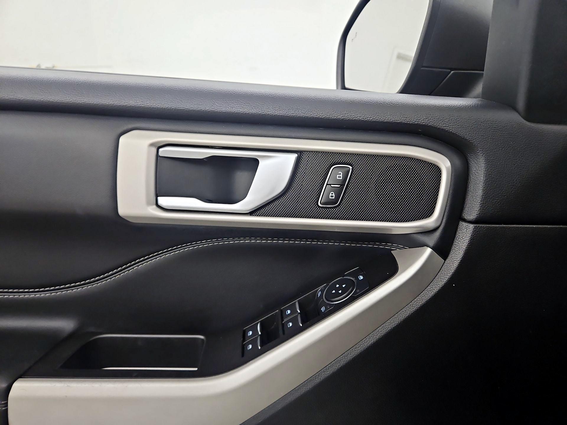 Thumbnail: 2022 Ford Explorer - 12