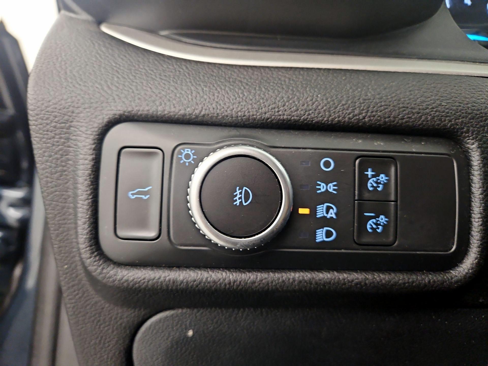 Thumbnail: 2022 Ford Explorer - 13