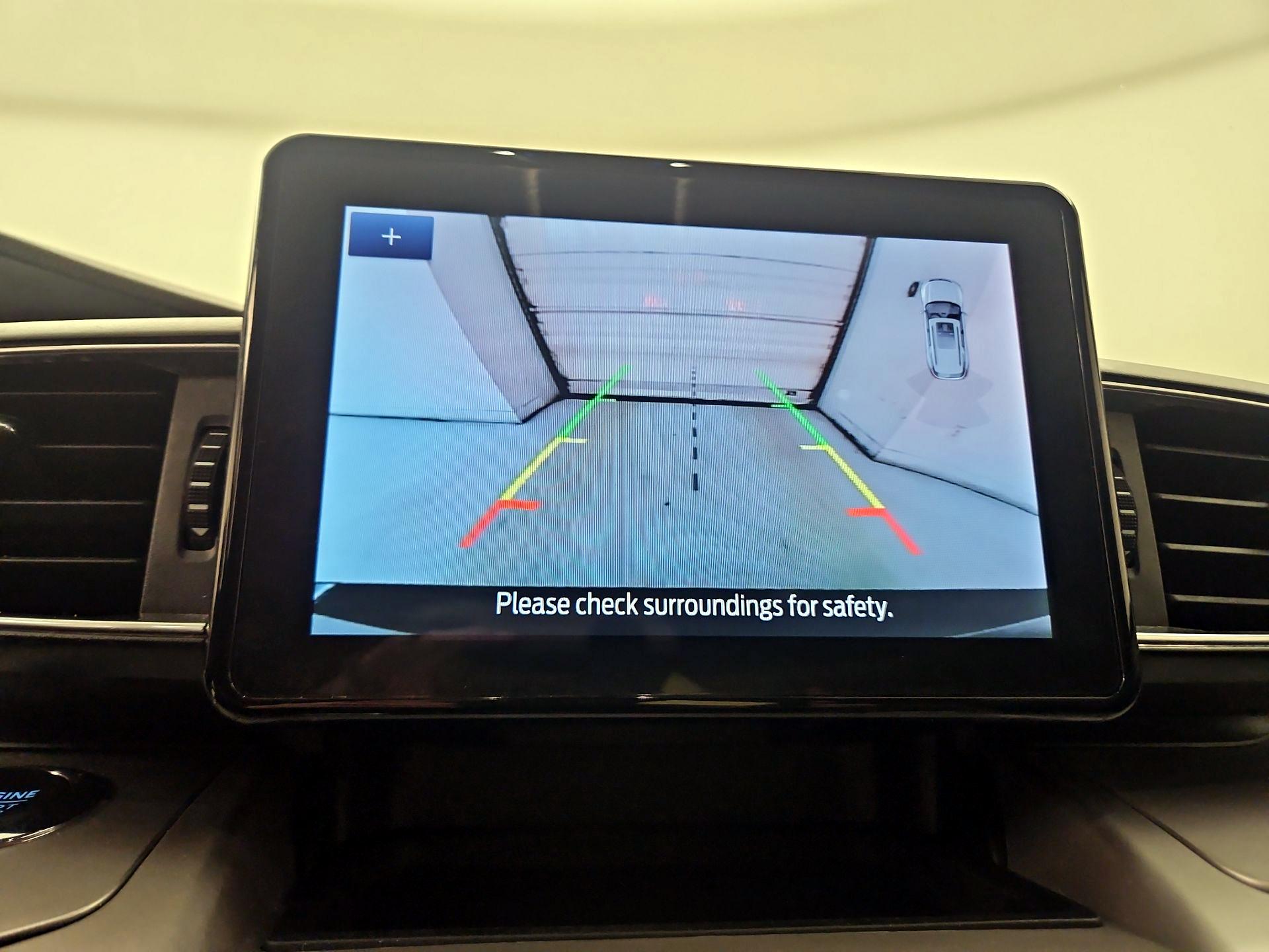 Thumbnail: 2022 Ford Explorer - 14