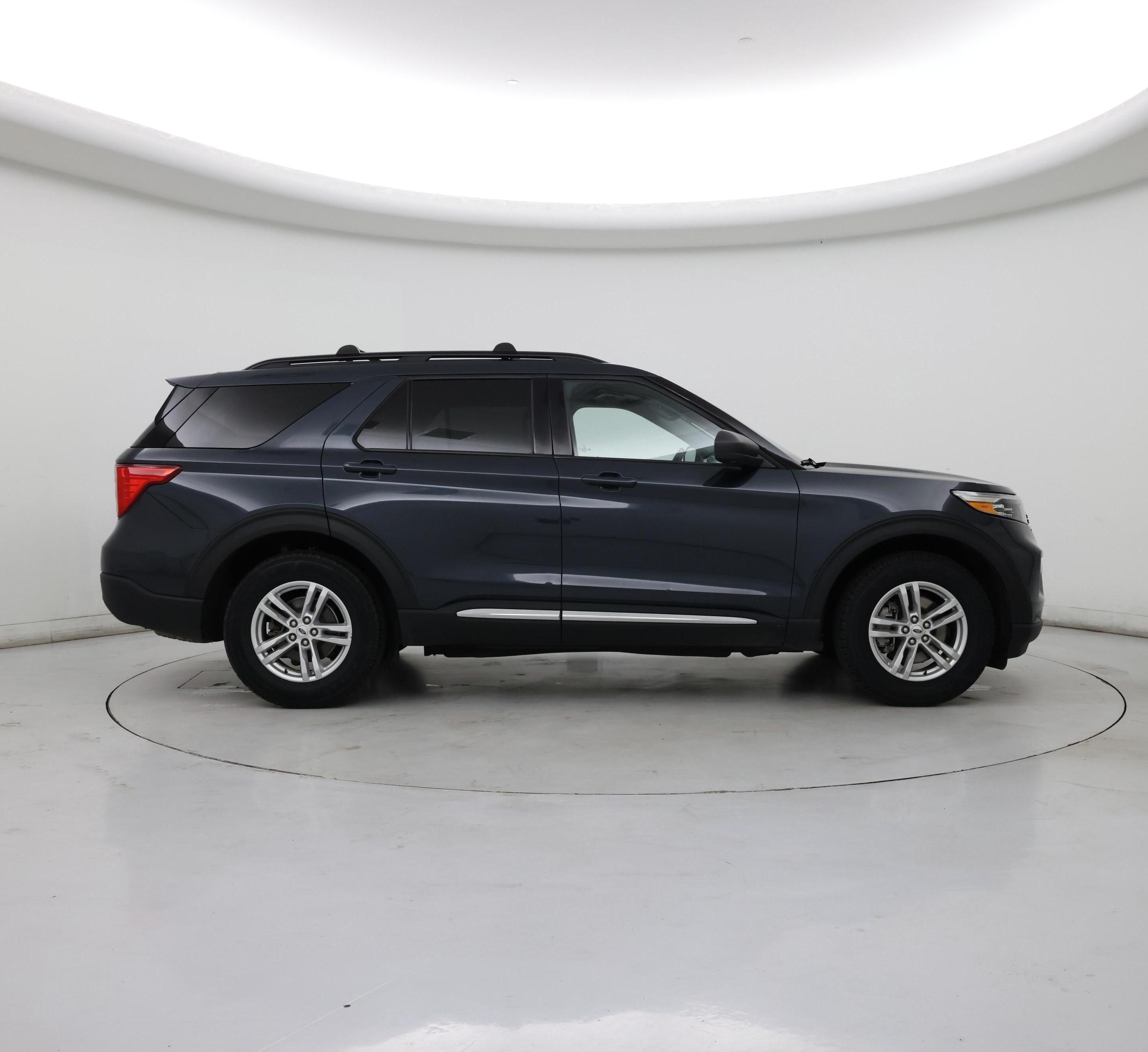 Thumbnail: 2022 Ford Explorer - 7