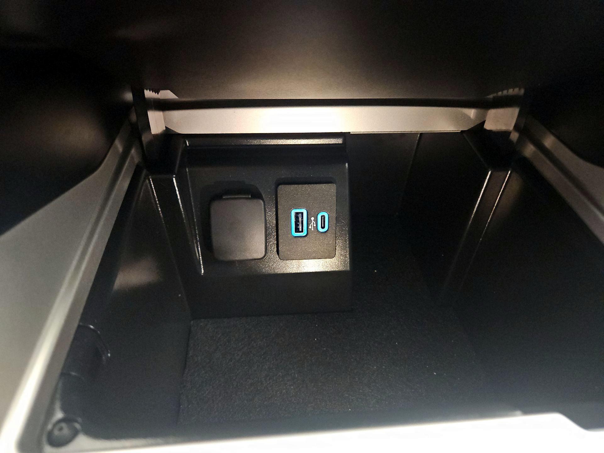 Thumbnail: 2023 Ford Explorer - 19