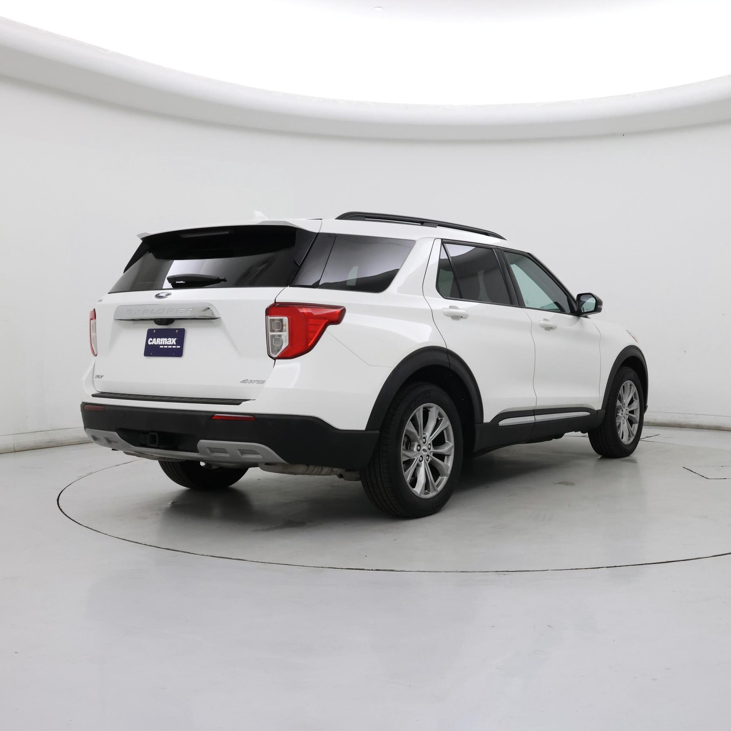 Thumbnail: 2023 Ford Explorer - 8