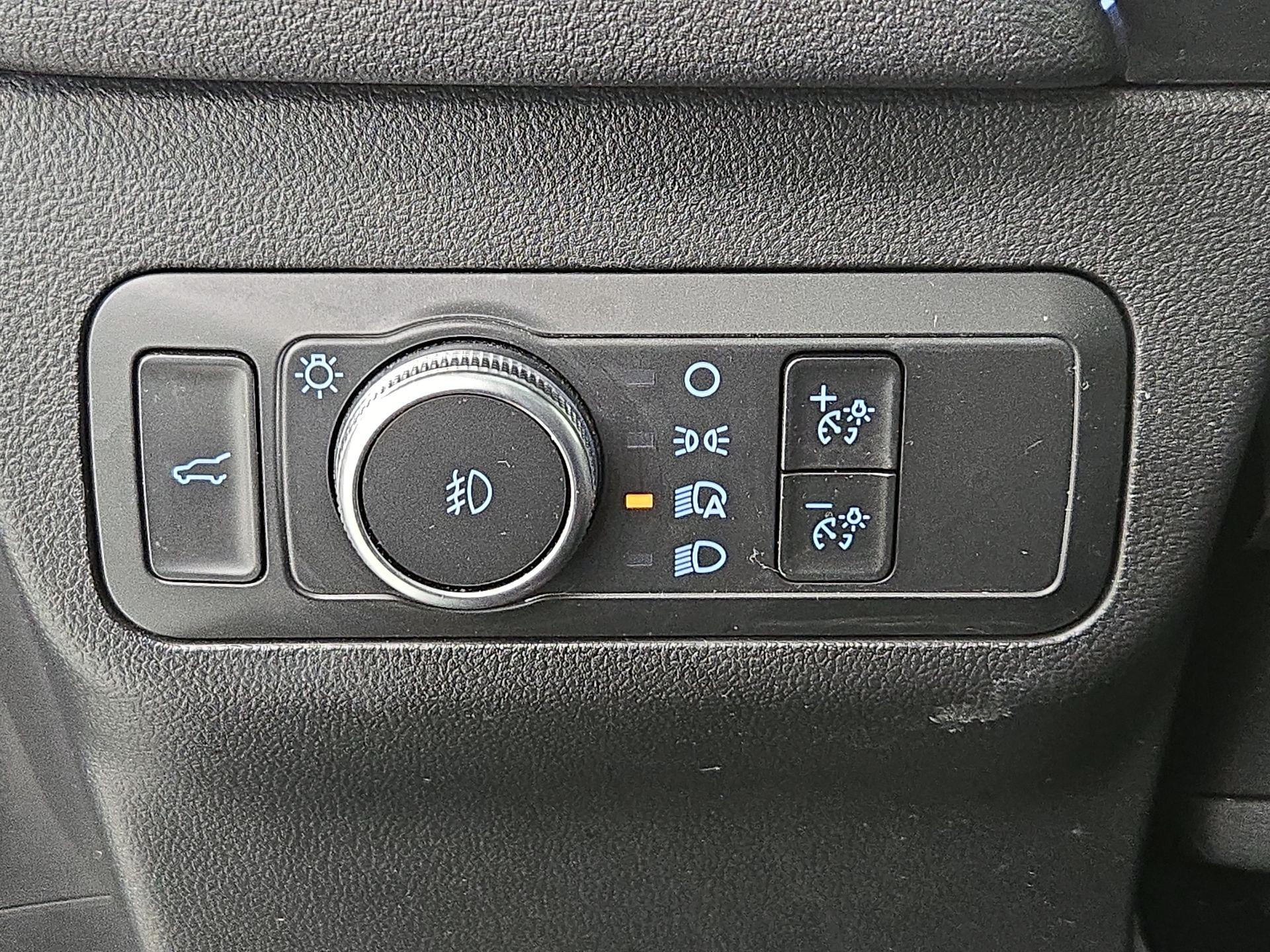 Thumbnail: 2022 Ford Escape - 13