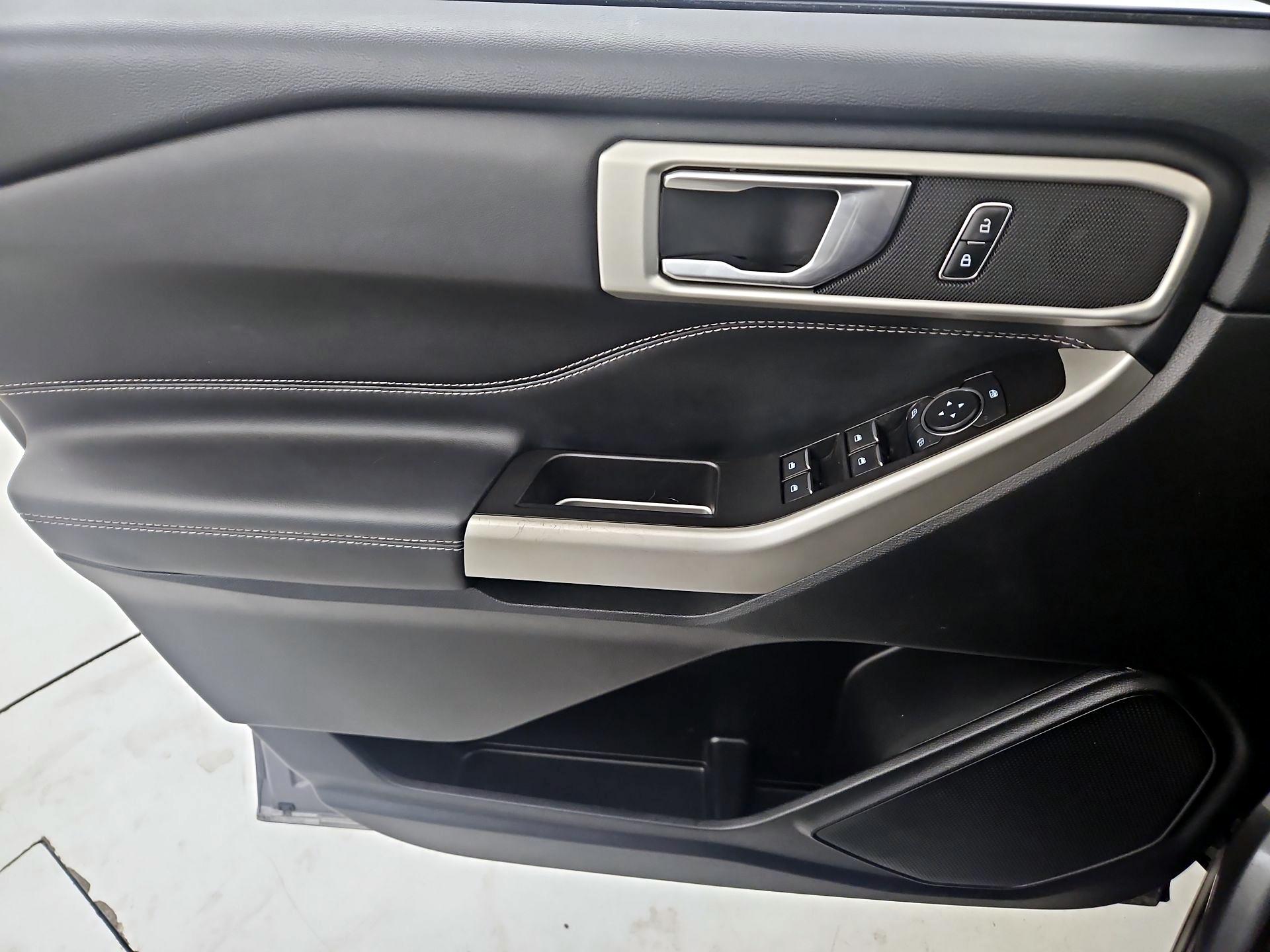 Thumbnail: 2022 Ford Explorer - 12