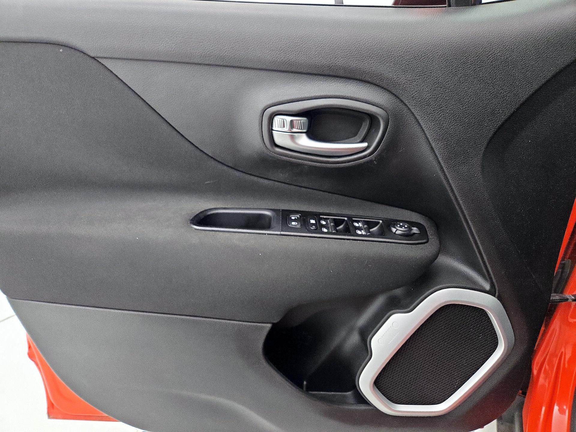 Thumbnail: 2021 Jeep Renegade - 12