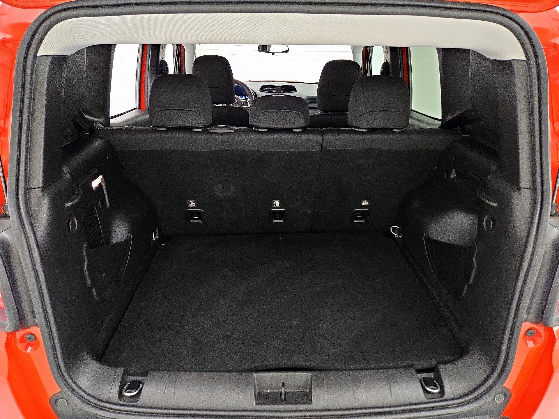 Thumbnail: 2021 Jeep Renegade - 20