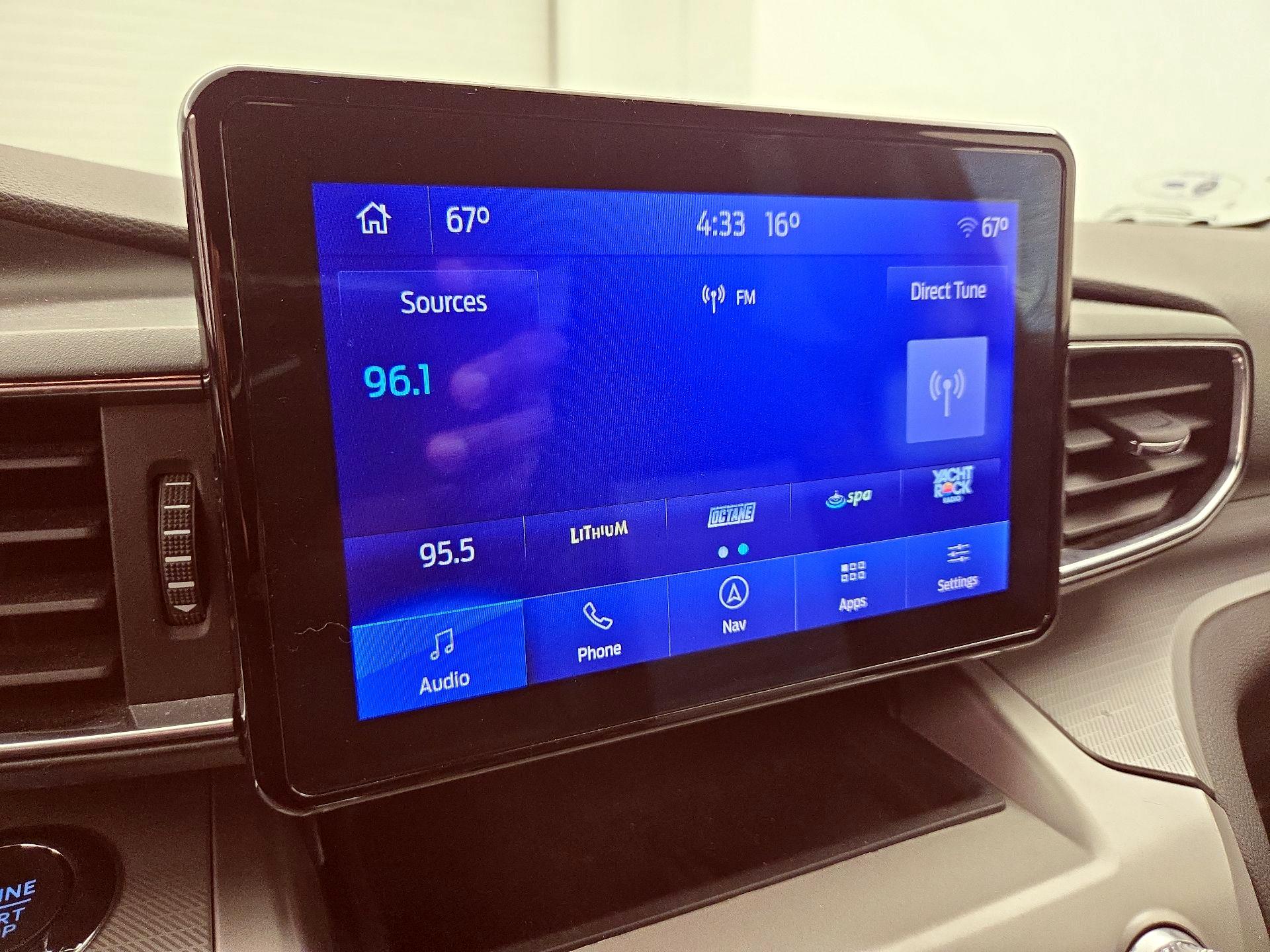 Thumbnail: 2022 Ford Explorer - 16