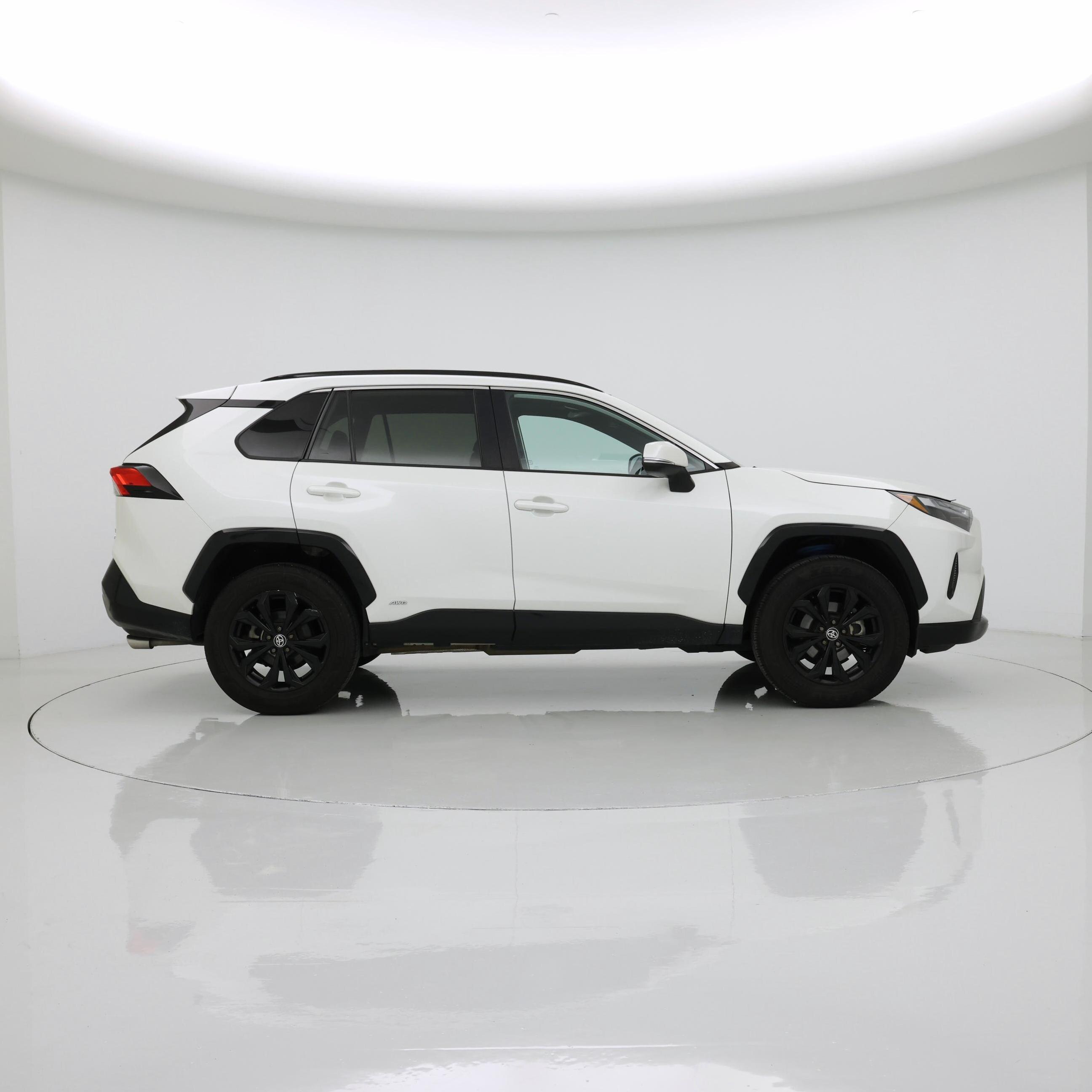 Thumbnail: 2022 Toyota RAV4 - 7