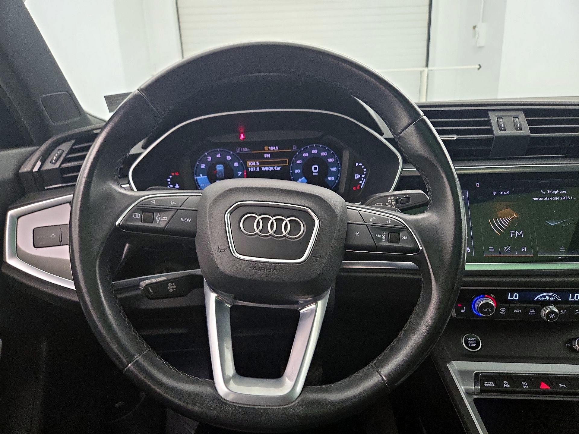 Thumbnail: 2023 Audi Q3 - 10