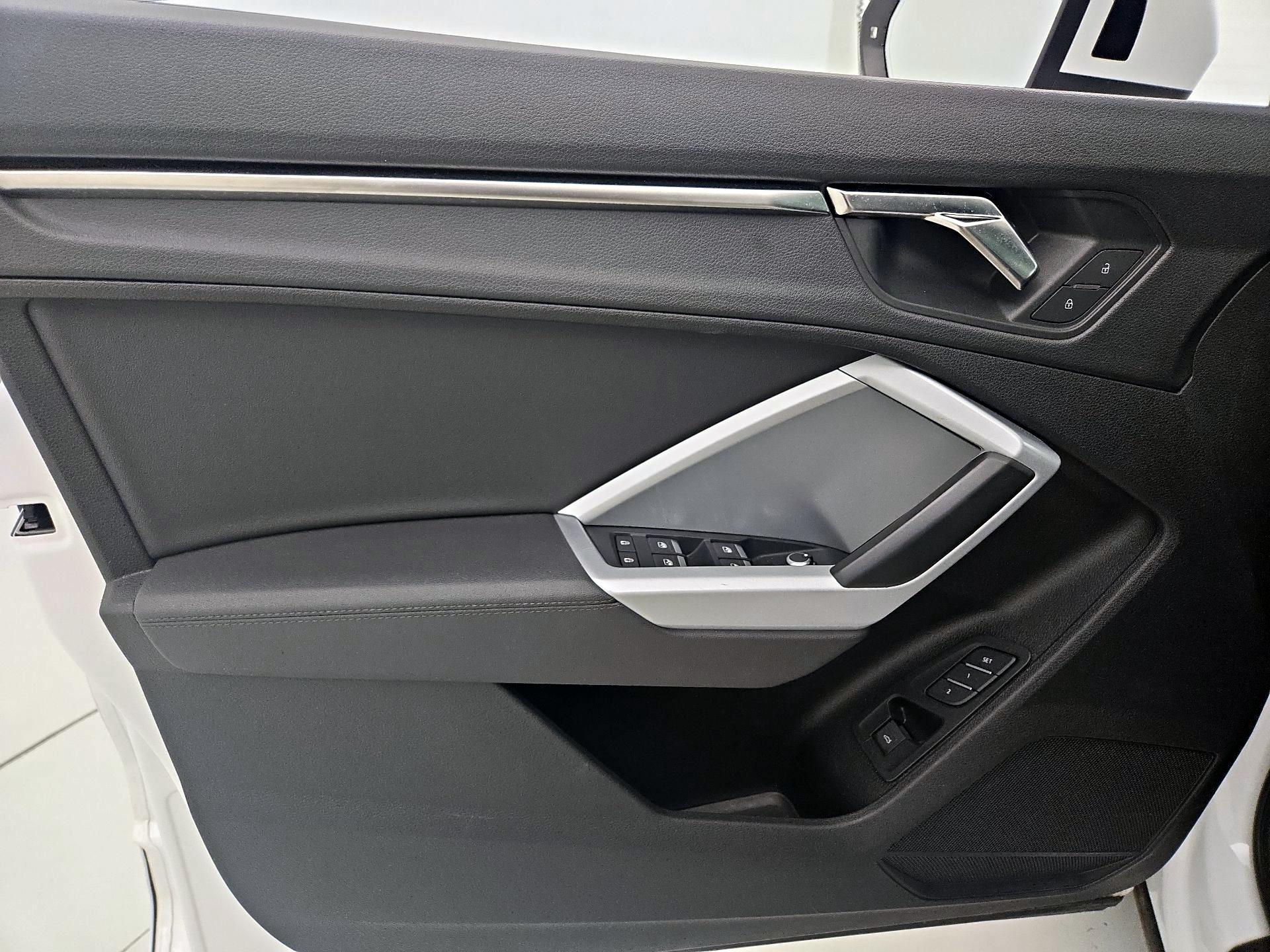 Thumbnail: 2023 Audi Q3 - 12