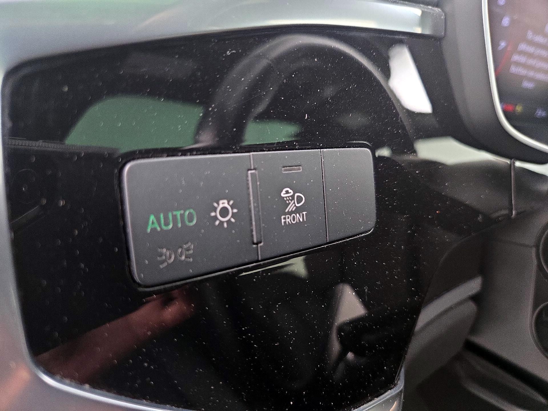 Thumbnail: 2023 Audi Q3 - 13