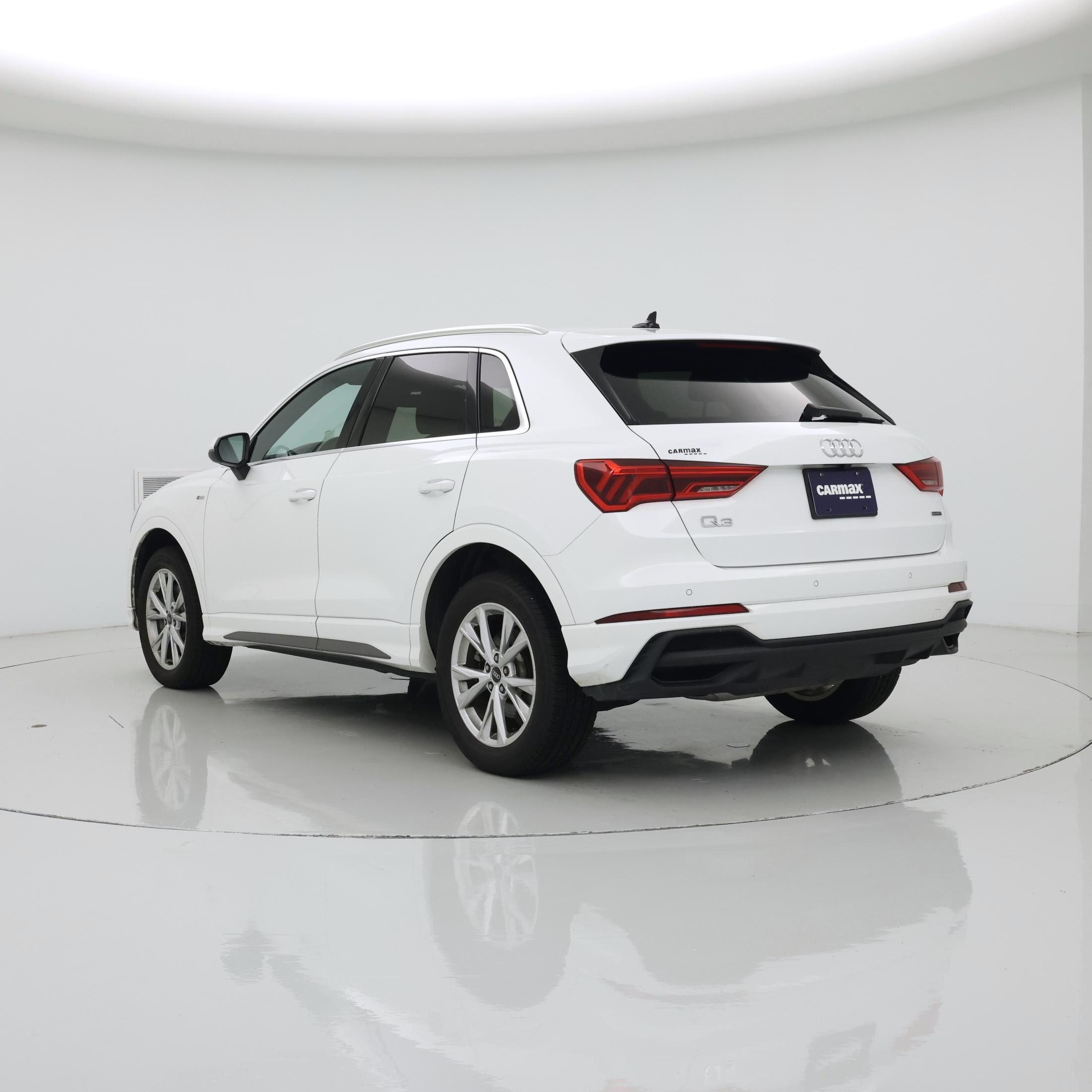 Thumbnail: 2023 Audi Q3 - 2