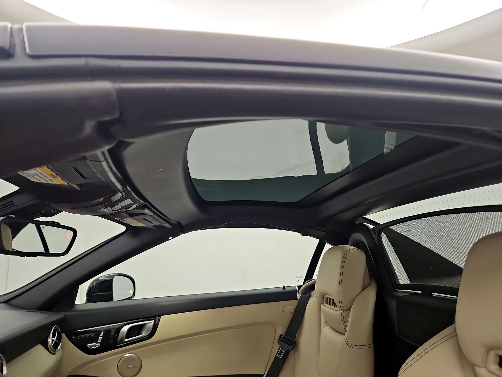 Thumbnail: 2020 Mercedes-Benz SLC - 19