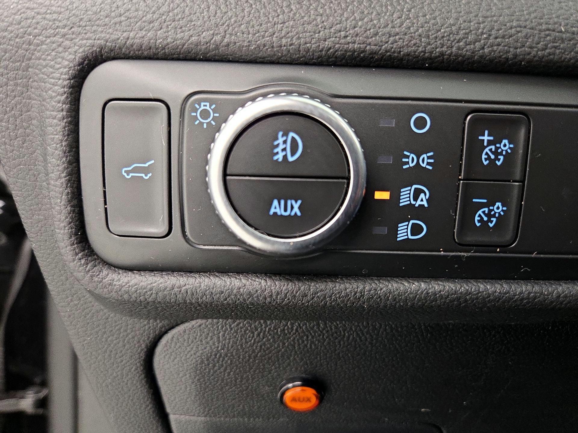 Thumbnail: 2022 Ford Explorer - 13