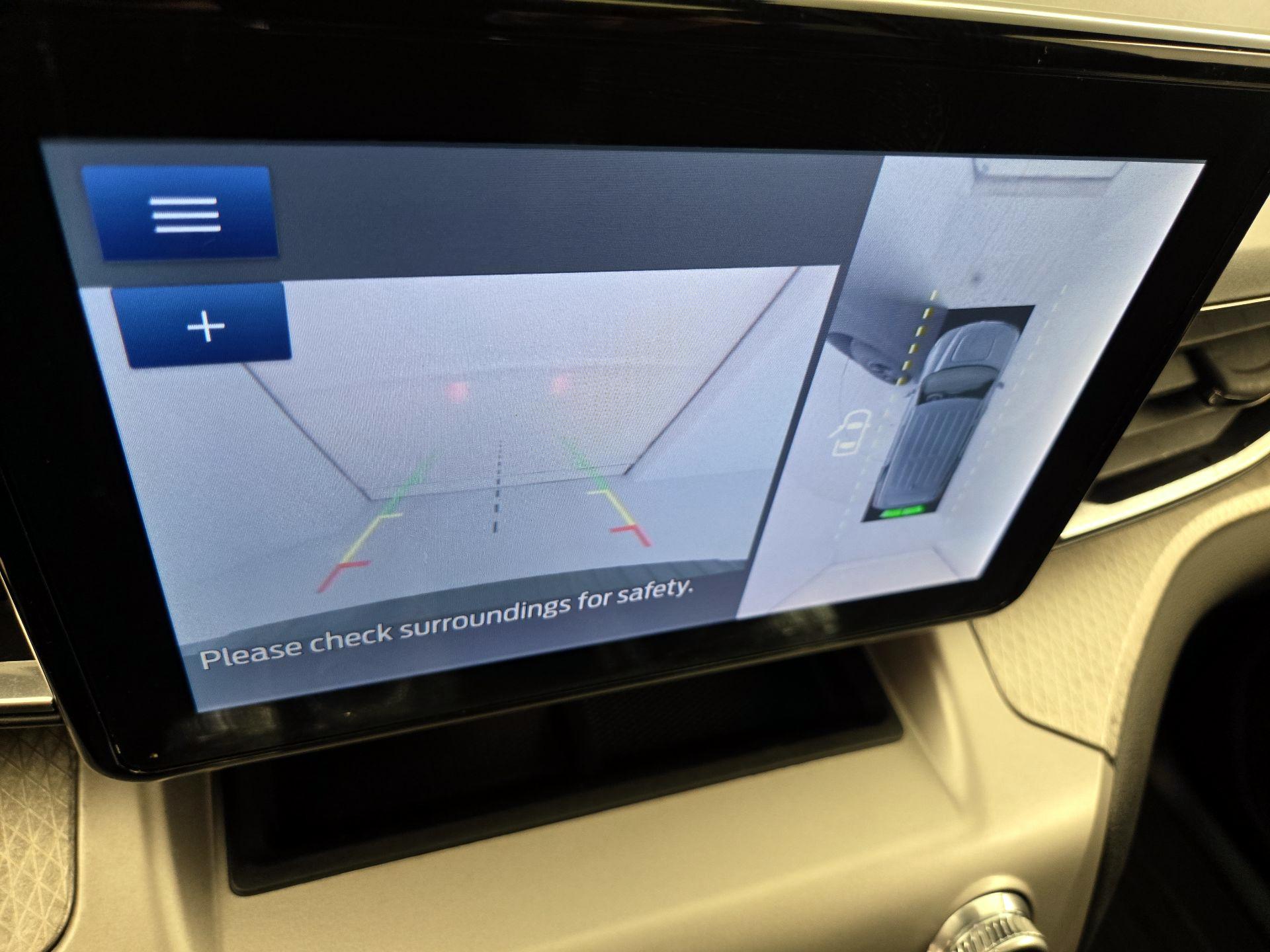 Thumbnail: 2022 Ford Explorer - 15